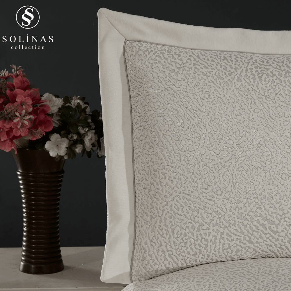 Solinas Collection Bellamira Krem – Gri Kenarı Biyeli Çift Kişilik Yatak Örtüsü