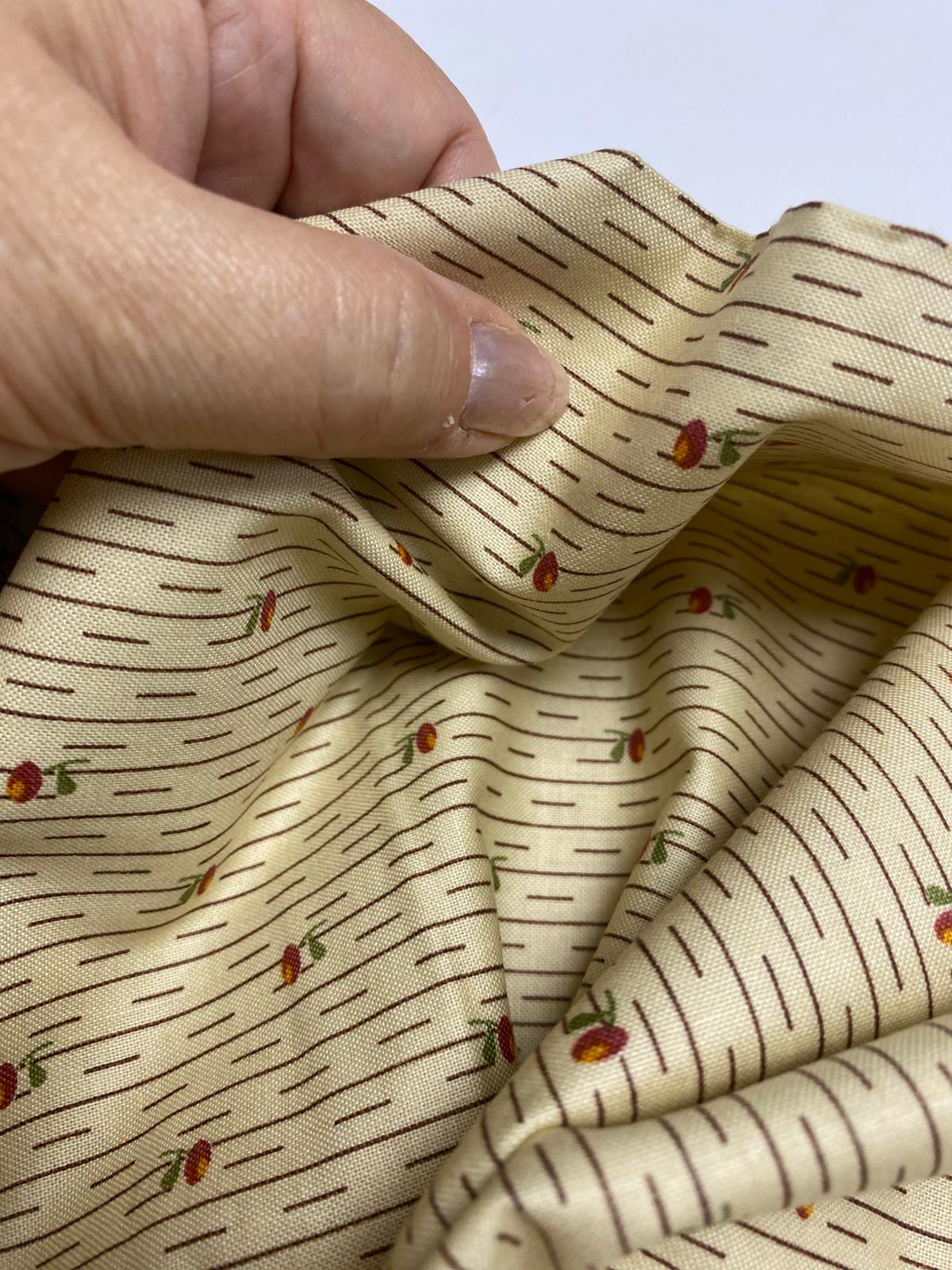 EQP-PAST&PRESENT- Ecru-Posies