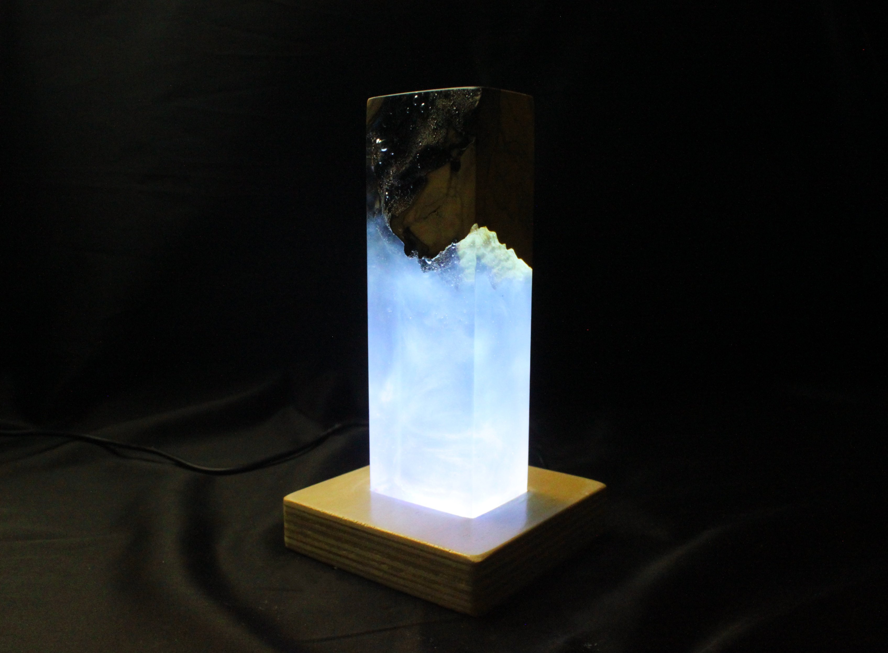 Ice Epoxy Resin Lamp| WoodNotion