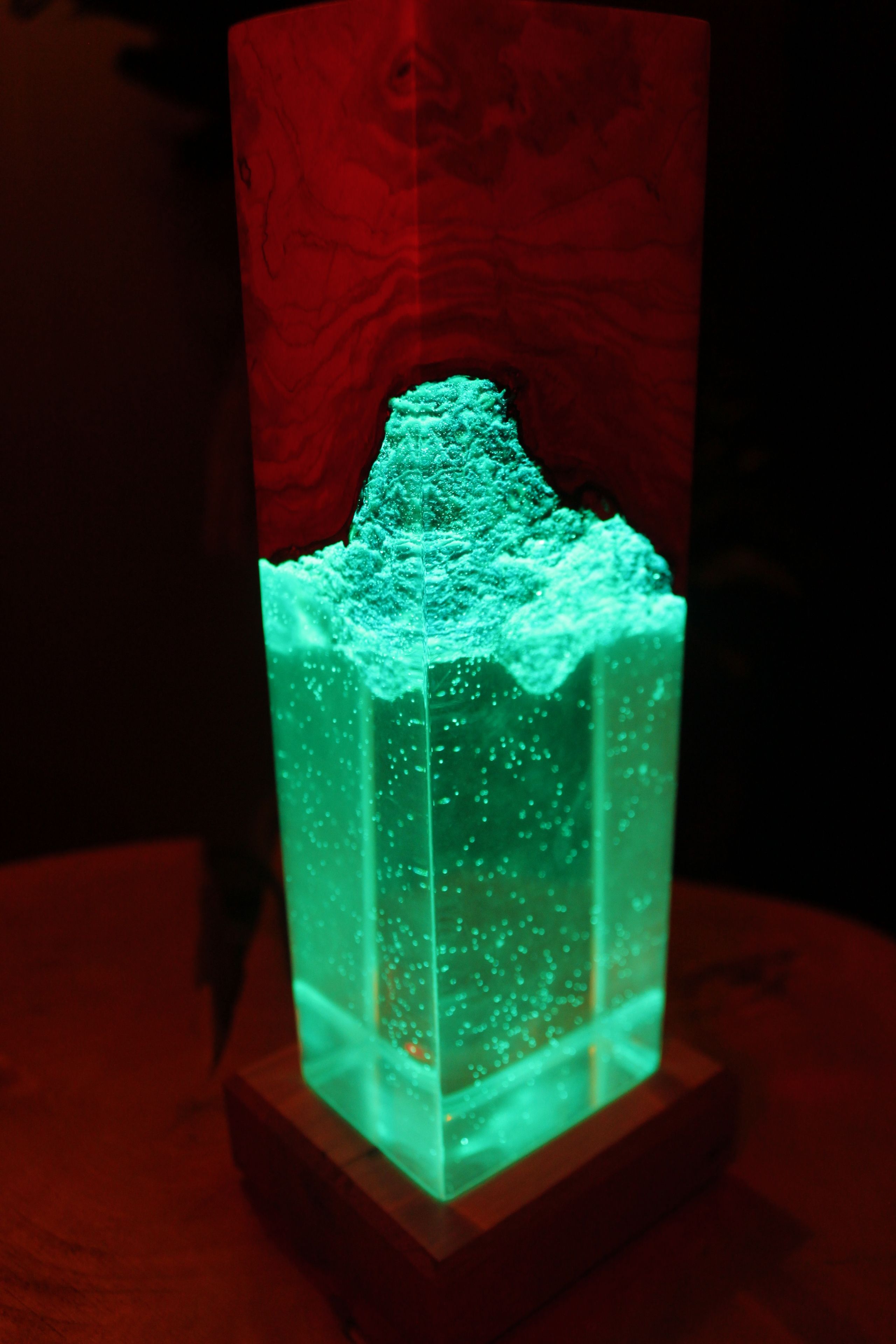 Deep Ambiance Epoxy Resin Lamp