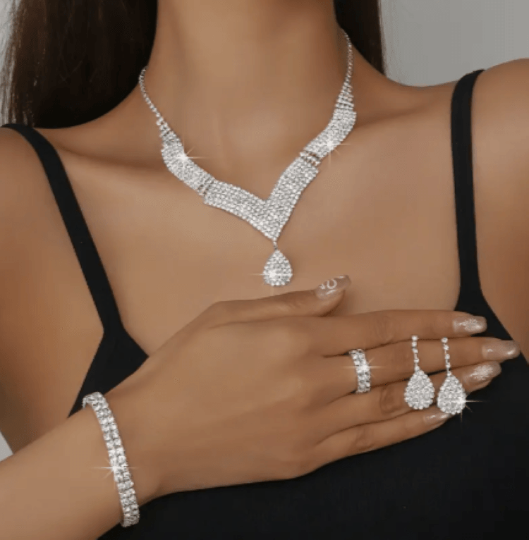 Zirkon Taşlı Damla Model Gelin Düğün & Davet Takı Seti (Kolye, Küpe, Bileklik, Yüzük)