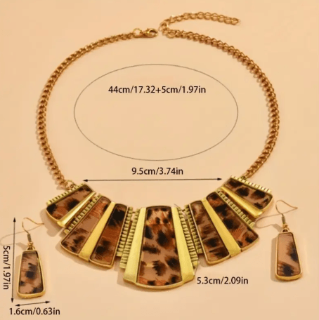 Leopar Desenli Gold Detaylı Şık Gösterişli Kadın Kolye Küpe Set