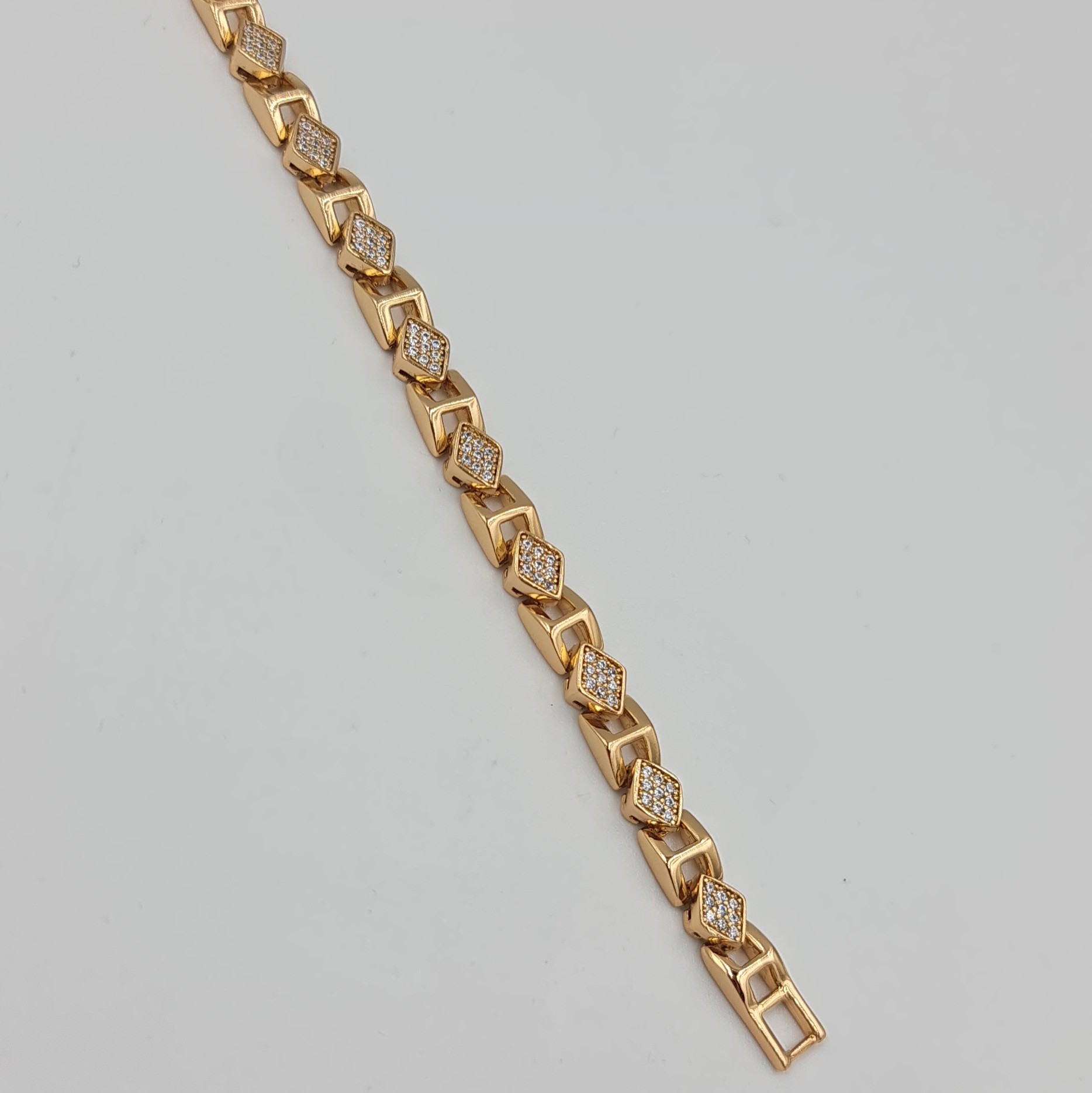 VIP Xuping 18K Kaplama Rose Taş Detaylı Klipsli Bileklik – Kararmaz, Uzatma Klipsli 17+2 cm (5 mm)