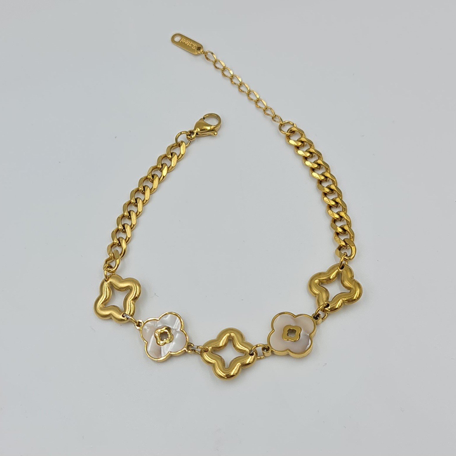Gold Renk Çelik Çiçek Motifli Bileklik – Ayarlanabilir, 18+4,5 cm