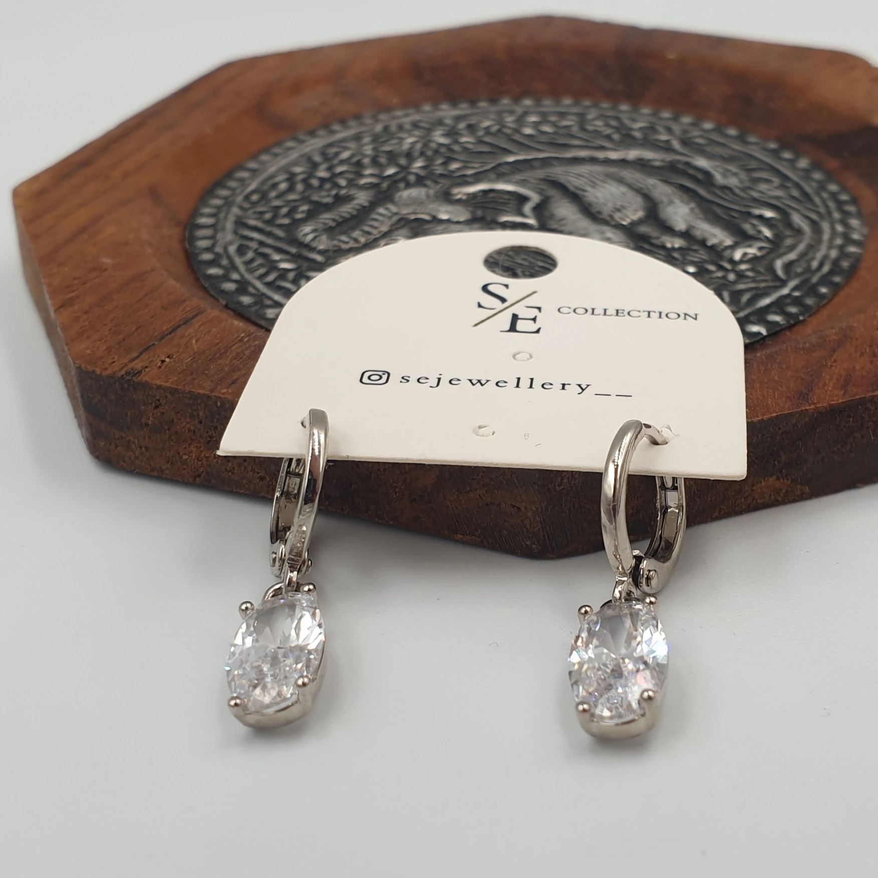 Gümüş Renk Oval Taşlı Sallantılı Xuping Klasik Halka Küpe- Kararmaz