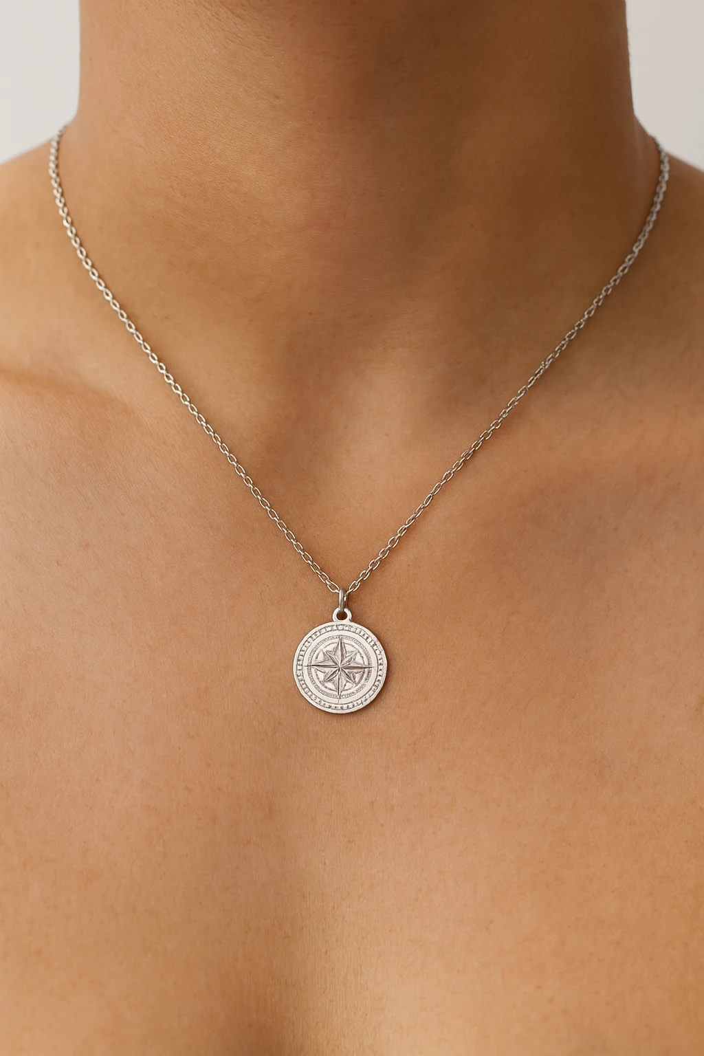 “Unisex Çelik Kolye – Pusula Sembolü 45 cm