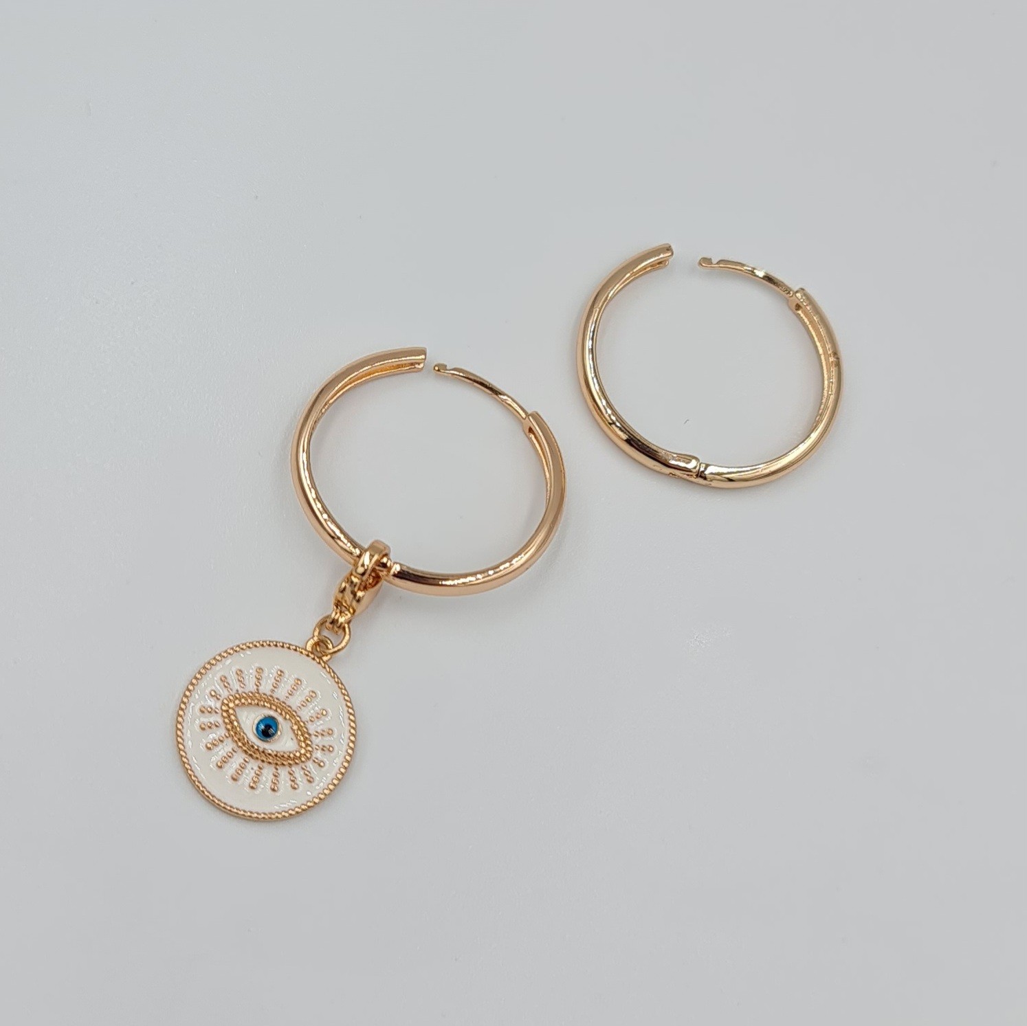 Rose Renk Göz Charm Kolye Ucu – Beyaz Mineli Nazar Boncuklu, Xuping, Çok Amaçlı Kullanım (3 cm)