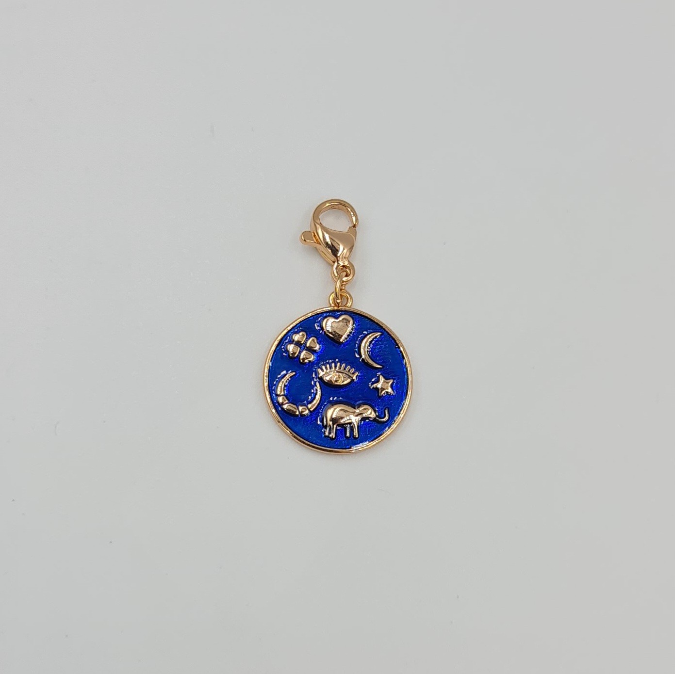 Şans Sembollü Charm Kolye Ucu – Rose Xuping, Lacivert Mineli, Çok Amaçlı Kullanım (3 x 1,7 cm)