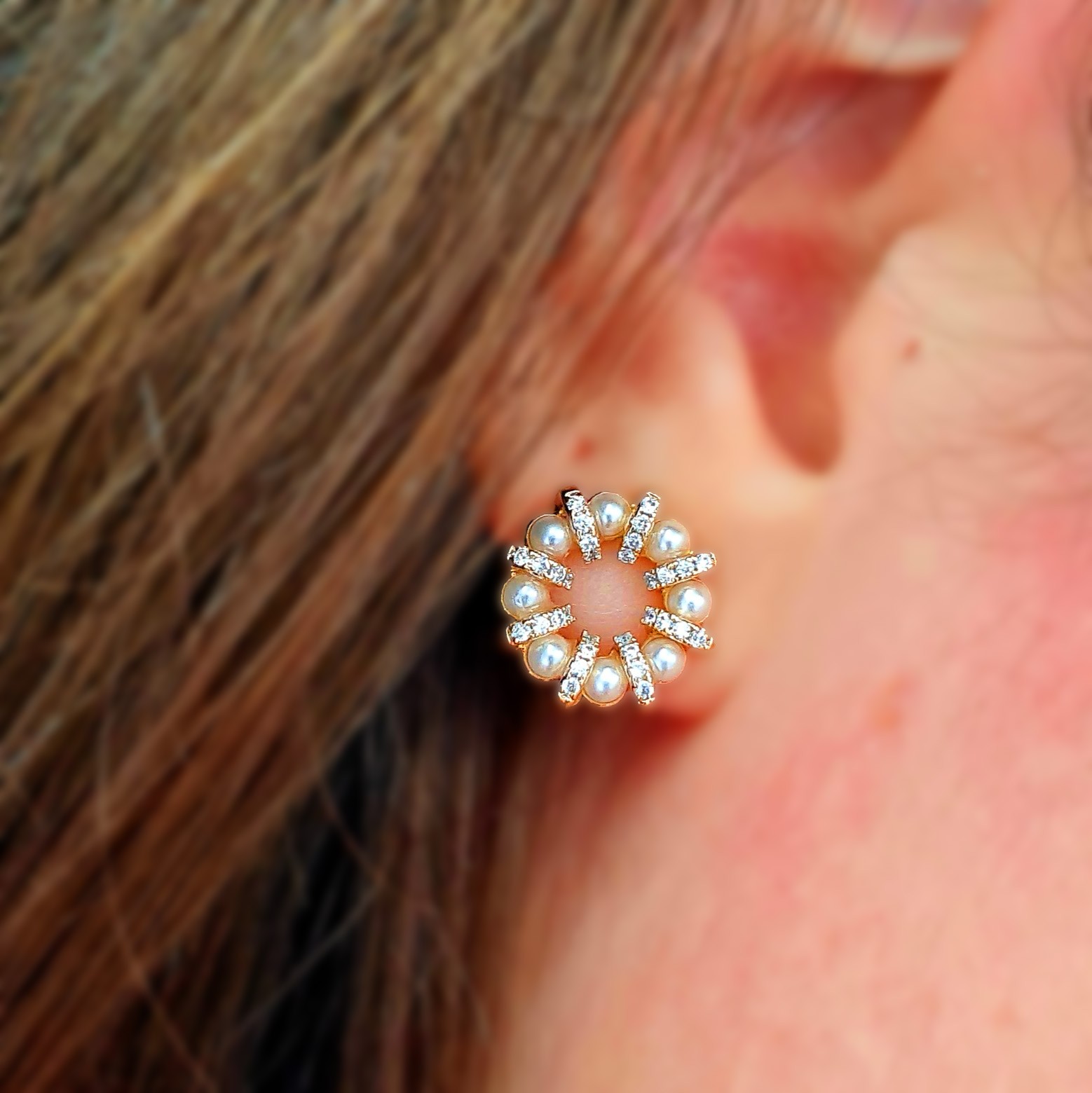 İnci ve Zirkon Taşlı Dairesel Kadın Küpe – Rose Gold, Xuping, Kararmaz, Suya Dayanıklı, 1.3 cm