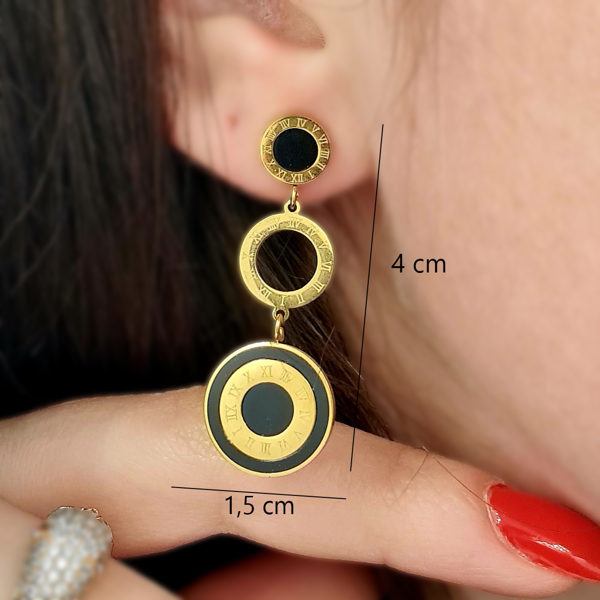 Roma Rakamlı Gold Detaylı Çelik Küpe – 4 cm, Zarif Modern Tasarım