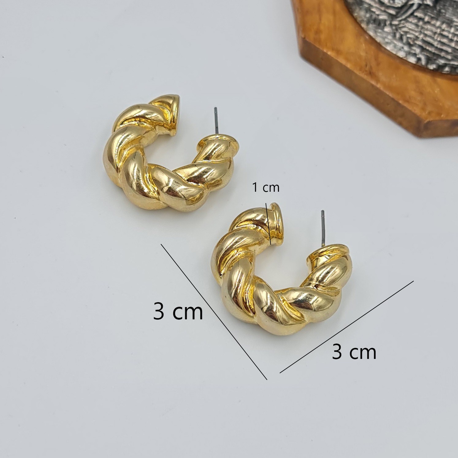VIP Gold Sarmal Model Kalın Halka Küpe – Suya Dayanıklı