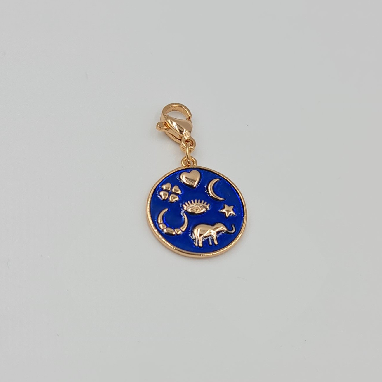 Şans Sembollü Charm Kolye Ucu – Rose Xuping, Lacivert Mineli, Çok Amaçlı Kullanım (3 x 1,7 cm)
