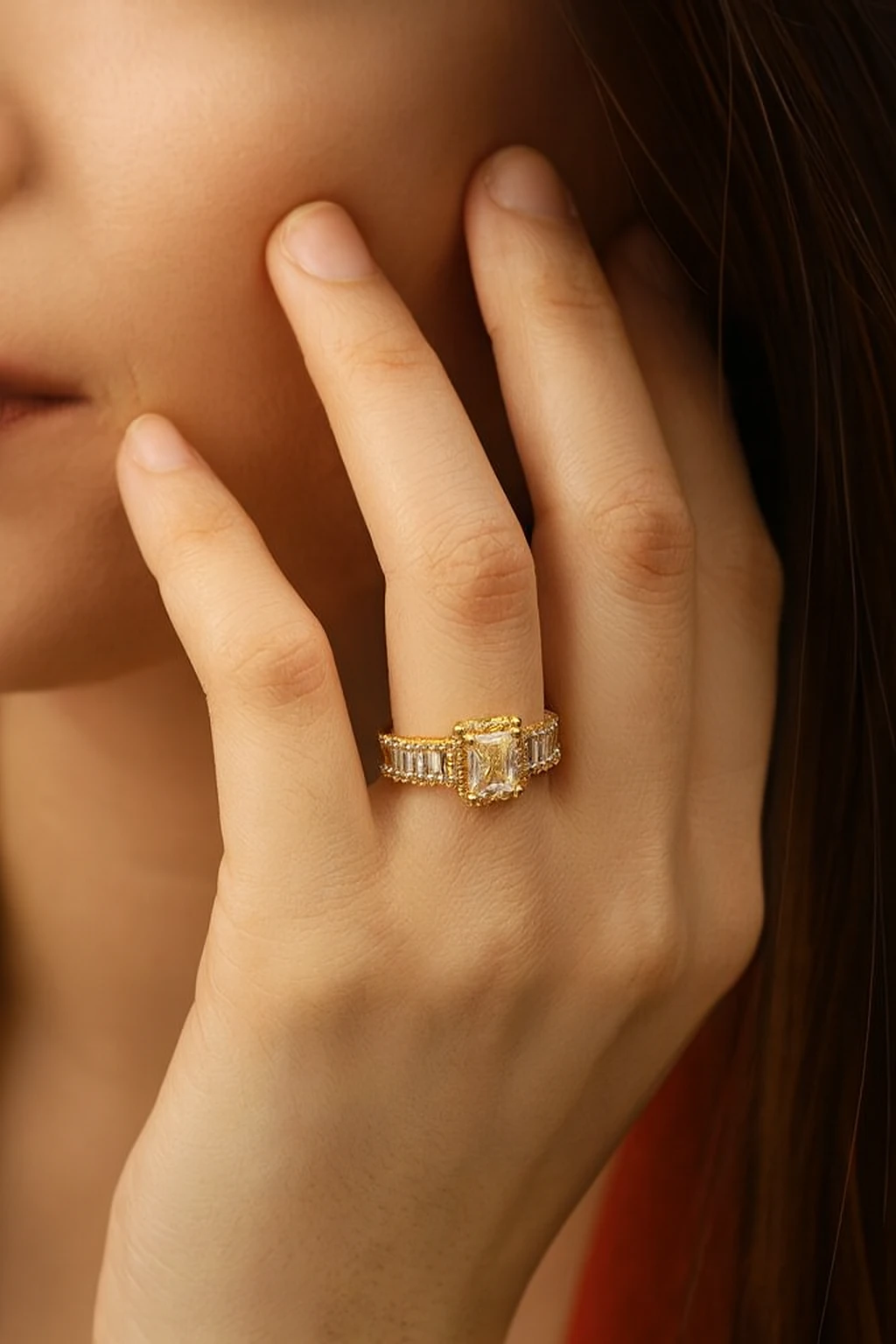 Baget Taşlı Lüks Yüzük – Şeffaf Zirkon Işıltısı ile