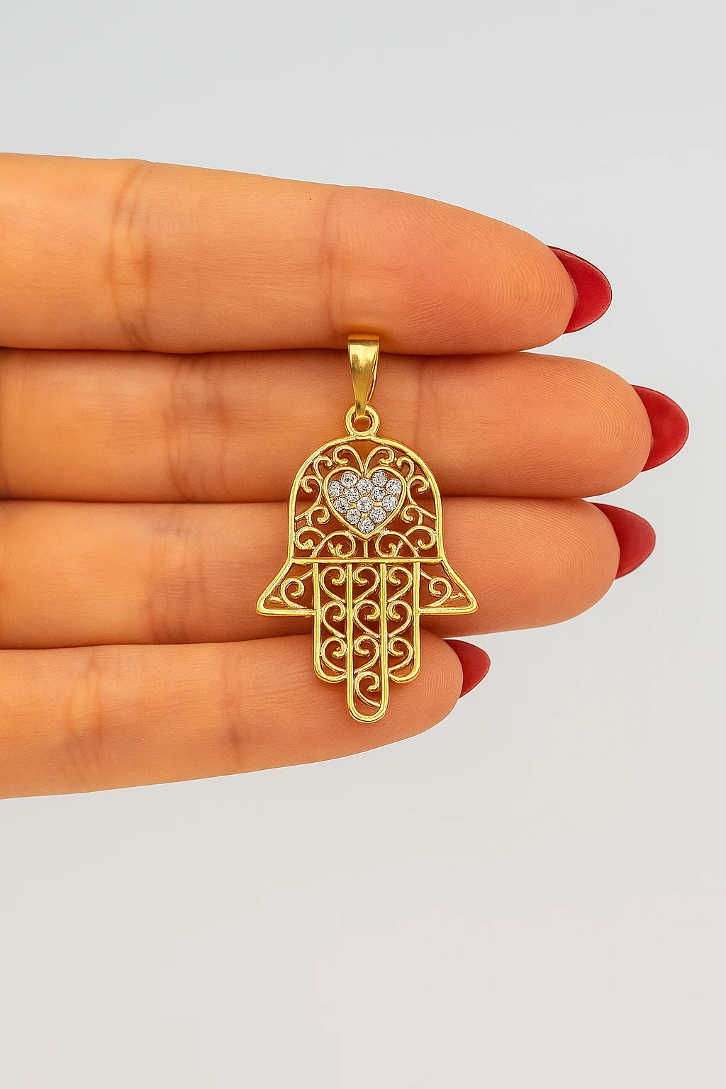 Rose Renk Xuping Fatma’nın Eli Kolye Ucu – Zirkon Kalpli