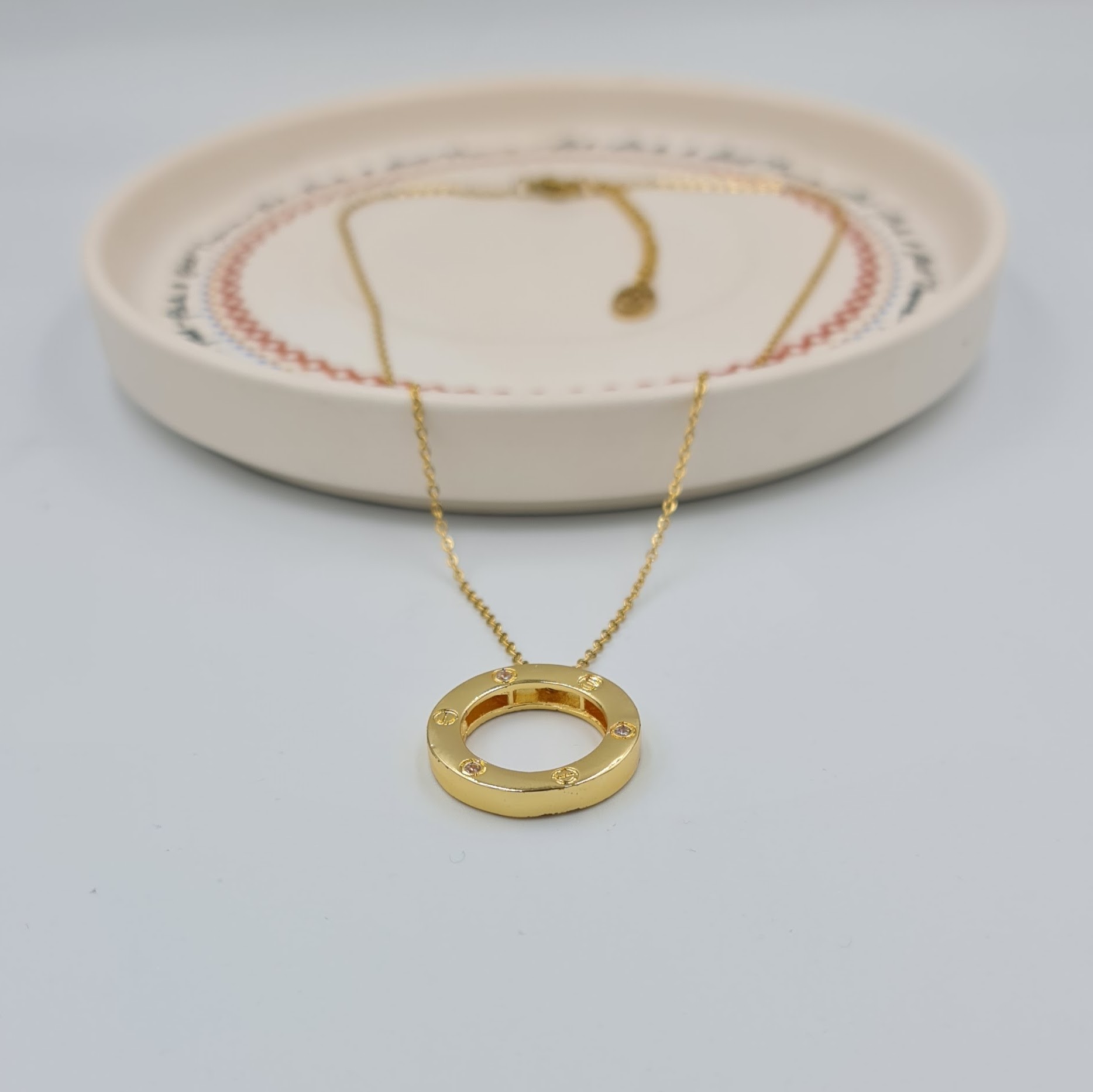 Gold Renk Çift Taraflı Kullanım Zirkon Taş Detaylı Çelik Kolye – LOVE Yazılı, 40+5 cm