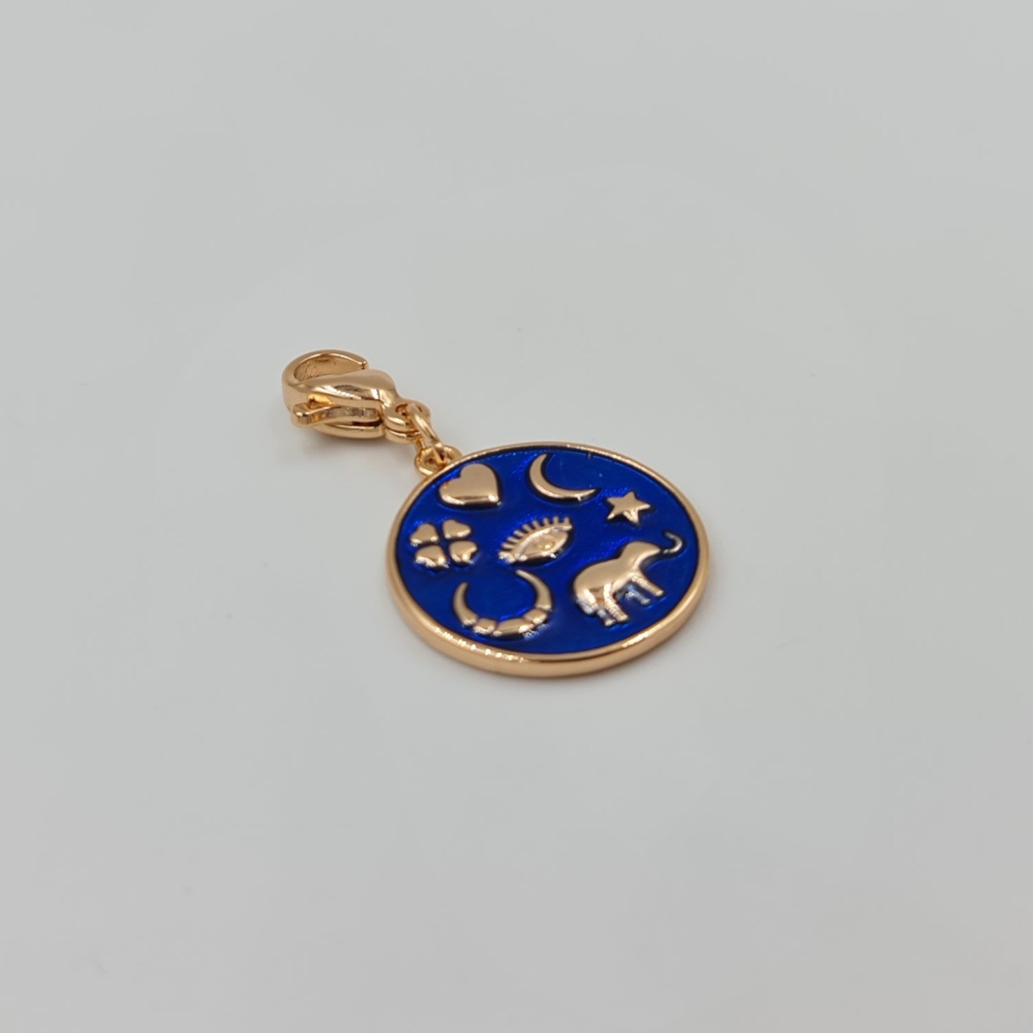 Şans Sembollü Charm Kolye Ucu – Rose Xuping, Lacivert Mineli, Çok Amaçlı Kullanım (3 x 1,7 cm)