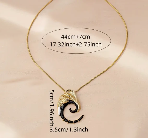 Gold Siyah Renk Detaylı Fil Model Tasarım Kolye