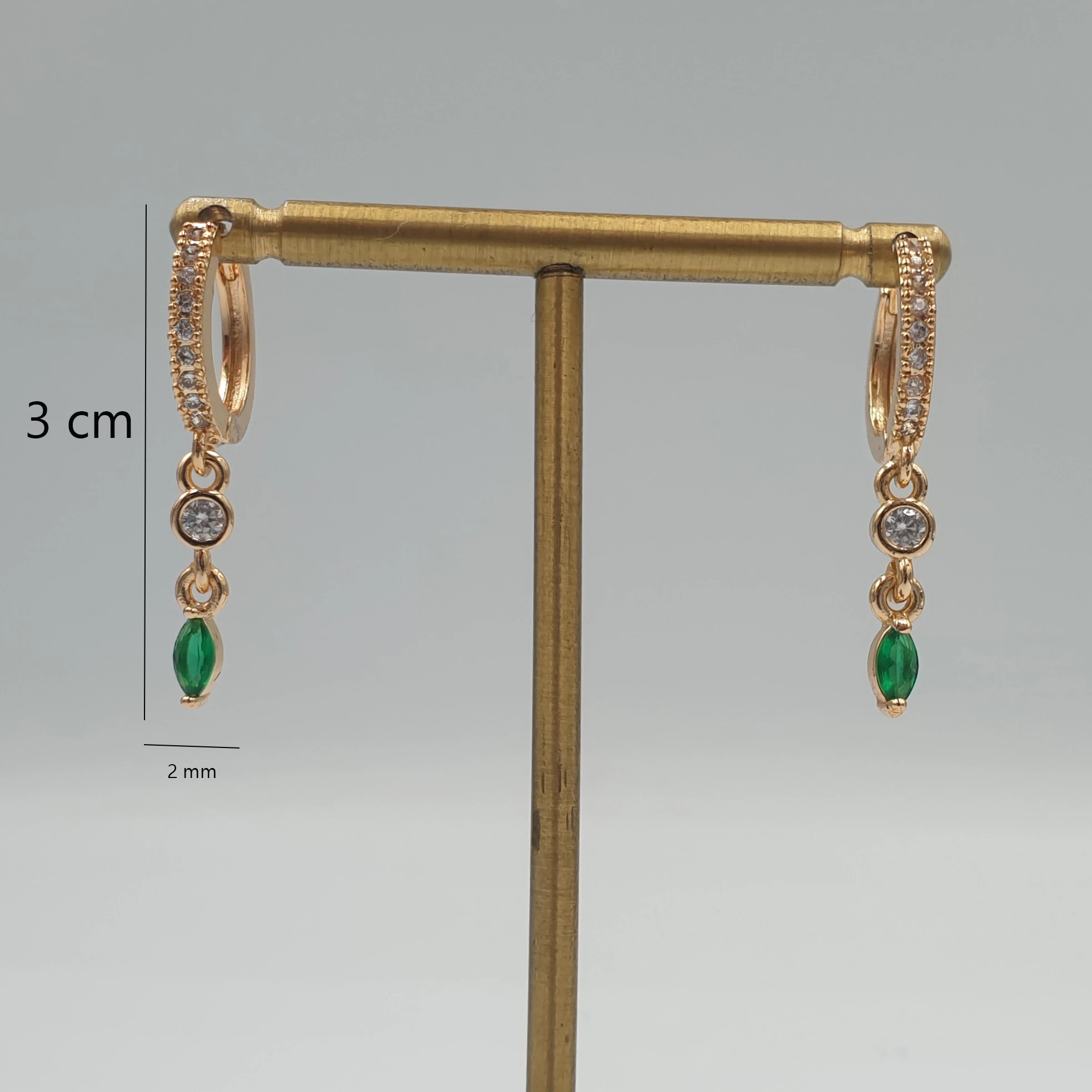 Xuping Yeşil Zirkon Taş Detaylı Sallantılı Xuping Küpe - Kararmaz (3 cm)