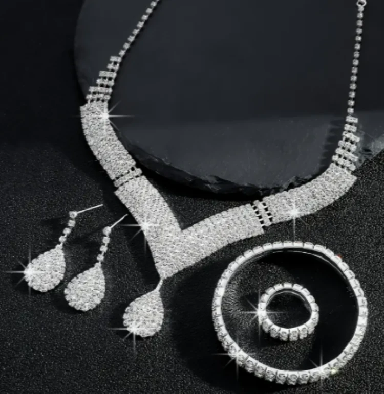 Zirkon Taşlı Damla Model Gelin Düğün & Davet Takı Seti (Kolye, Küpe, Bileklik, Yüzük)