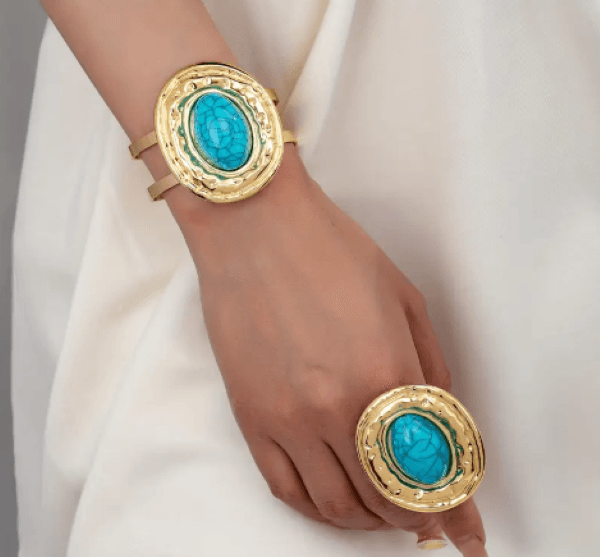 Kadın Gold Turkuaz Taşlı Takı Seti – Ayarlanabilir Kelepçe Bileklik ve Oval Yüzük – Vintage Boho Stil
