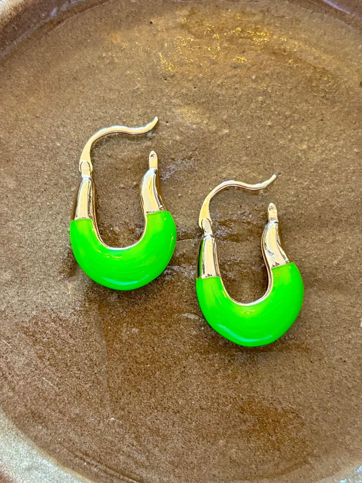 Yeşil Mineli J Model Şık Kadın Yazlık Halka Küpe 2,6 cm