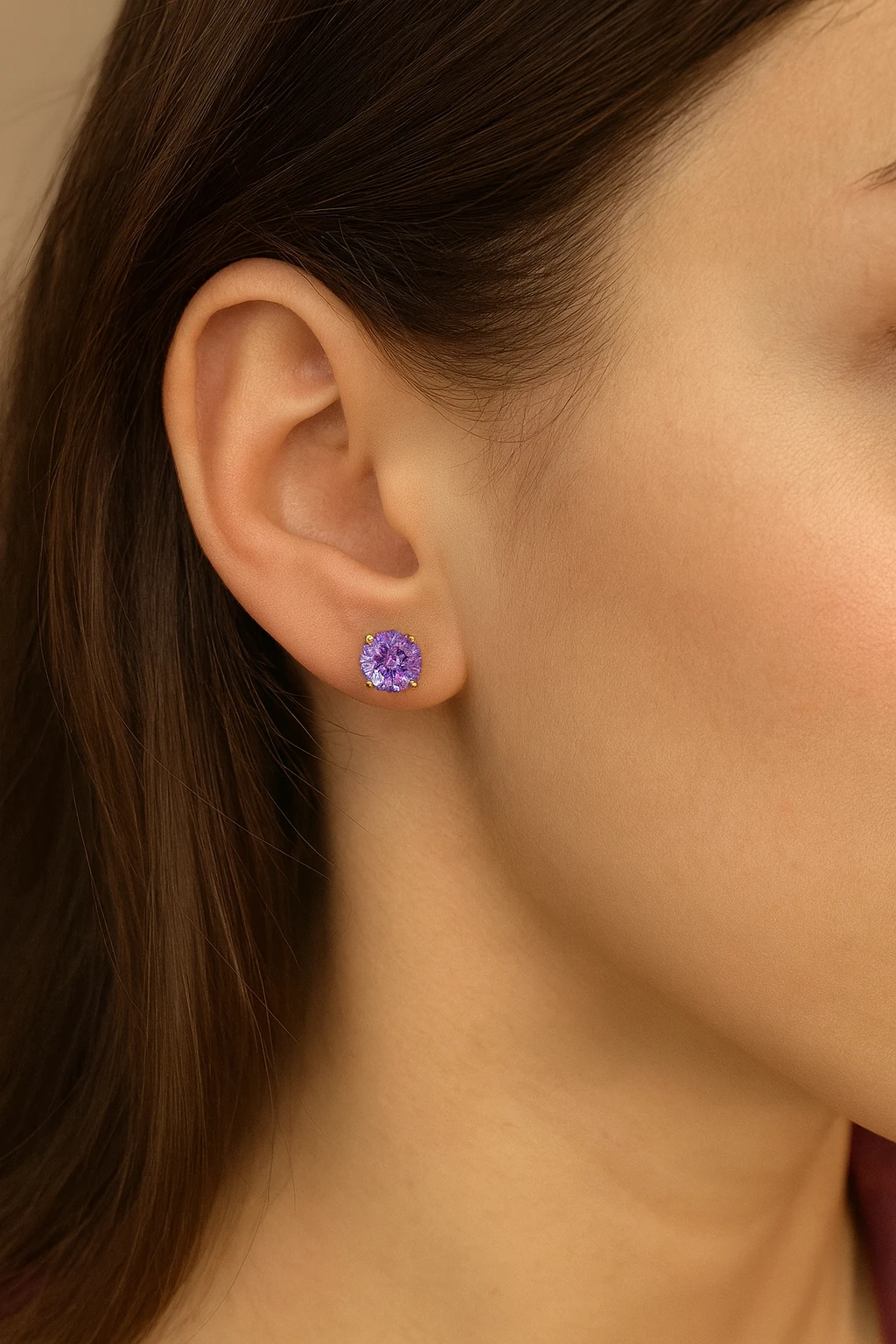 Mor Zirkon Taşlı Minimalist Çivi Küpe – 0.7 cm