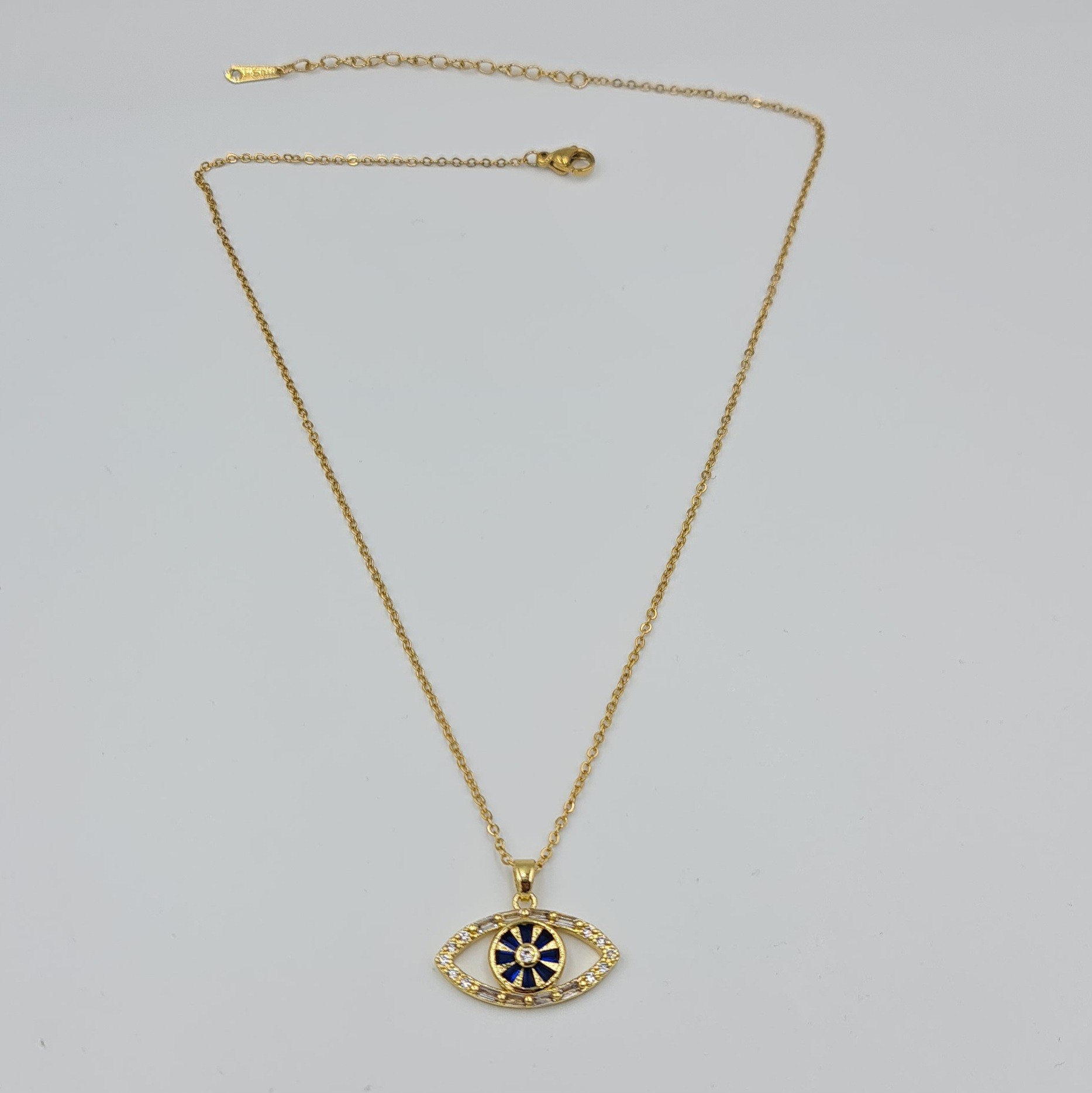 Gold Nazar Göz Figürlü Taşlı Çelik Kolye – Kararmaz, Ayarlanabilir, 40+5 cm (1 mm Zincir)