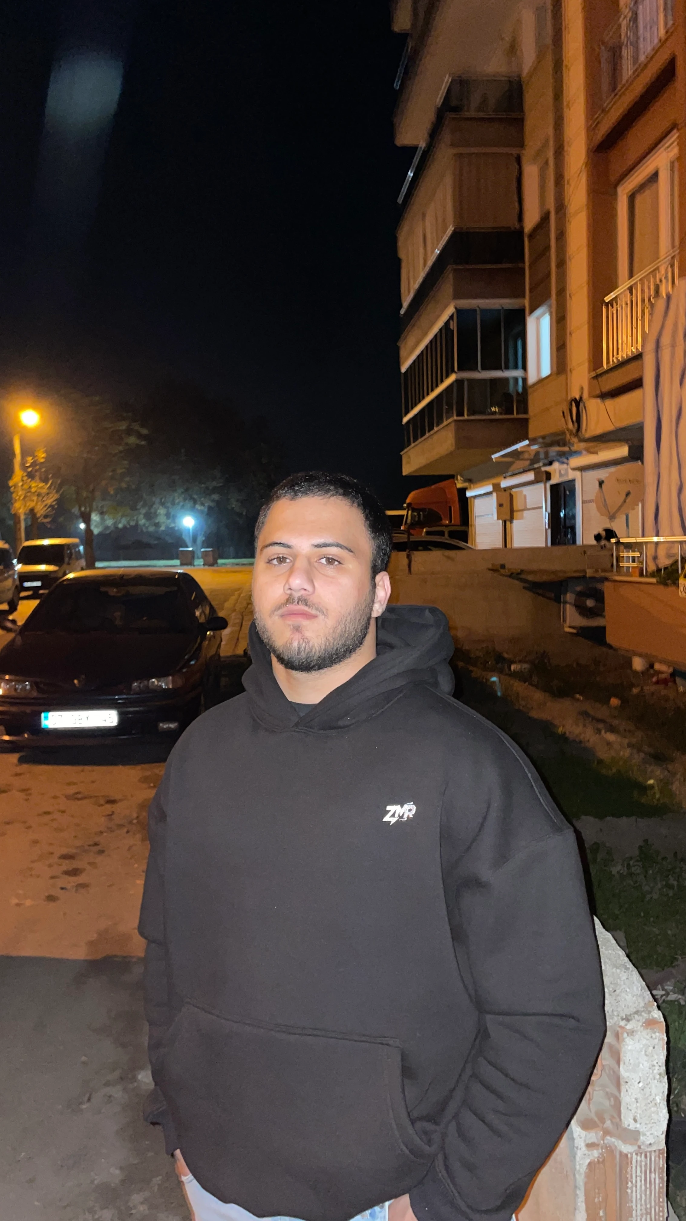 ZAMİR İşlemeli kapüşonlu sweatshirt