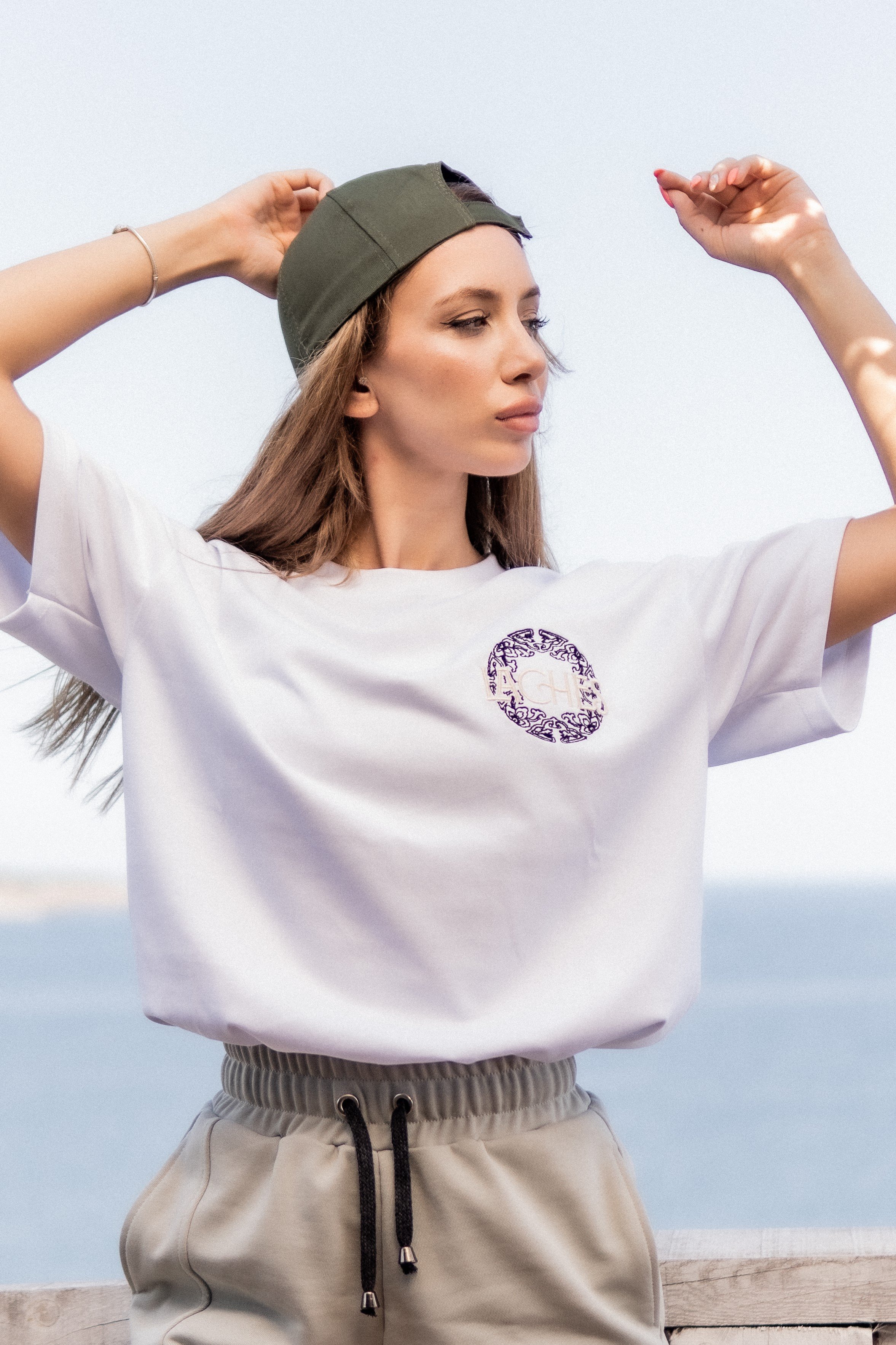 Round - Unisex Oversize Nakışlı T-Shirt - Beyaz