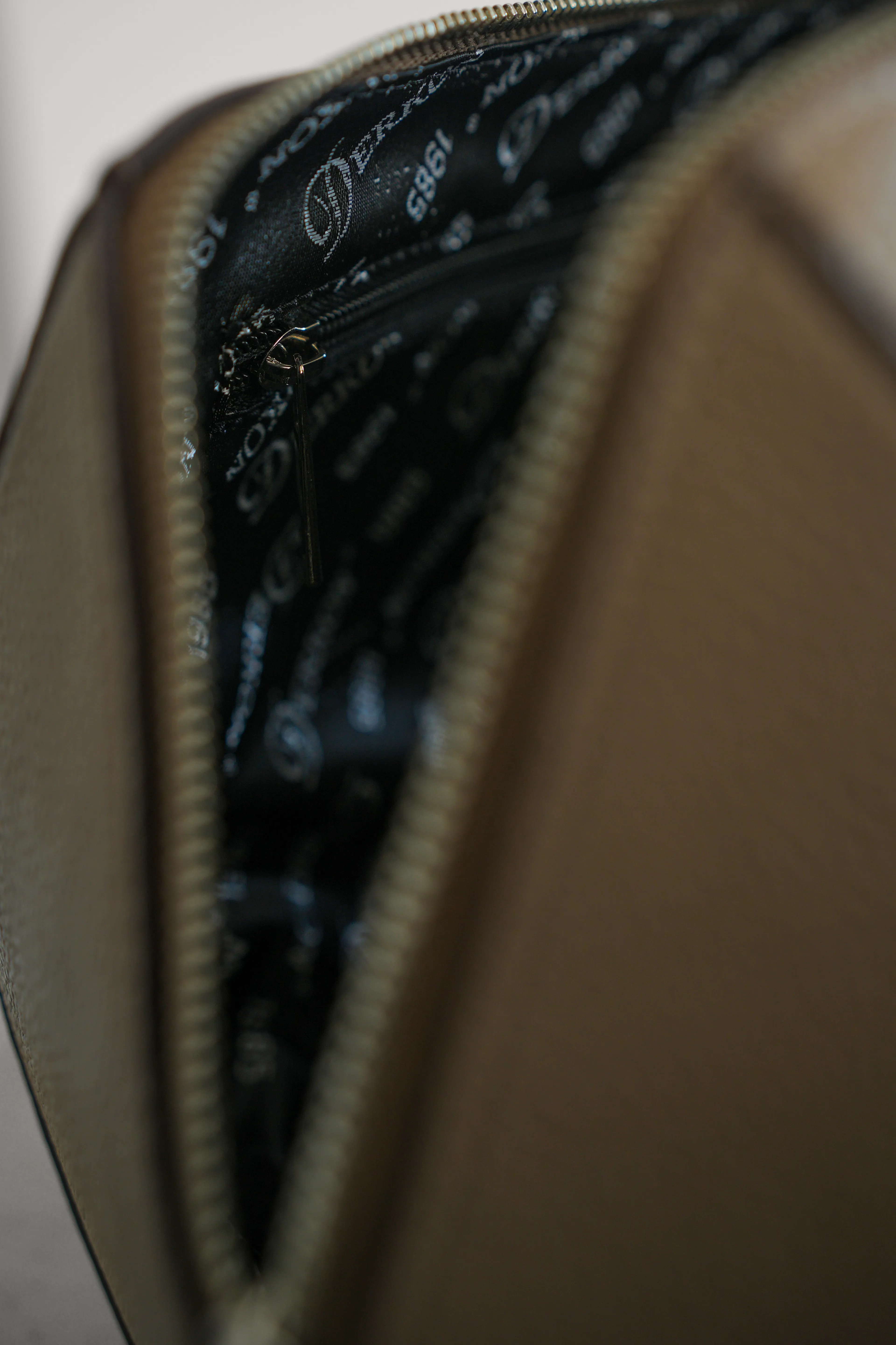 Hakiki Deri Rosely Model Kadın Çantası - VİZON