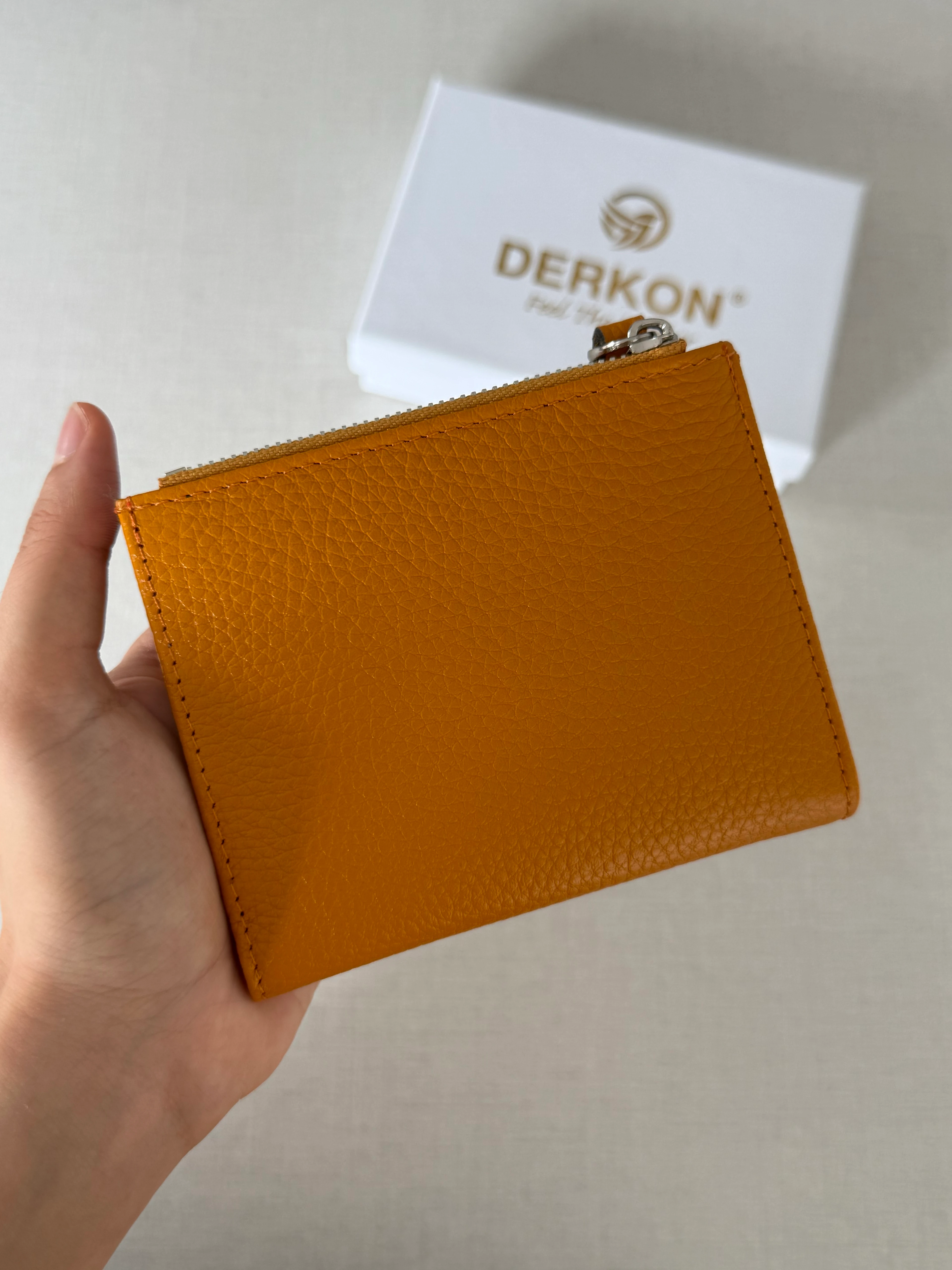 Her Çantaya Sığabilecek Ufak Bol Kartlık Bölmeli Hakiki Deri Bayan Cüzdanı Yuhan Model - SARI