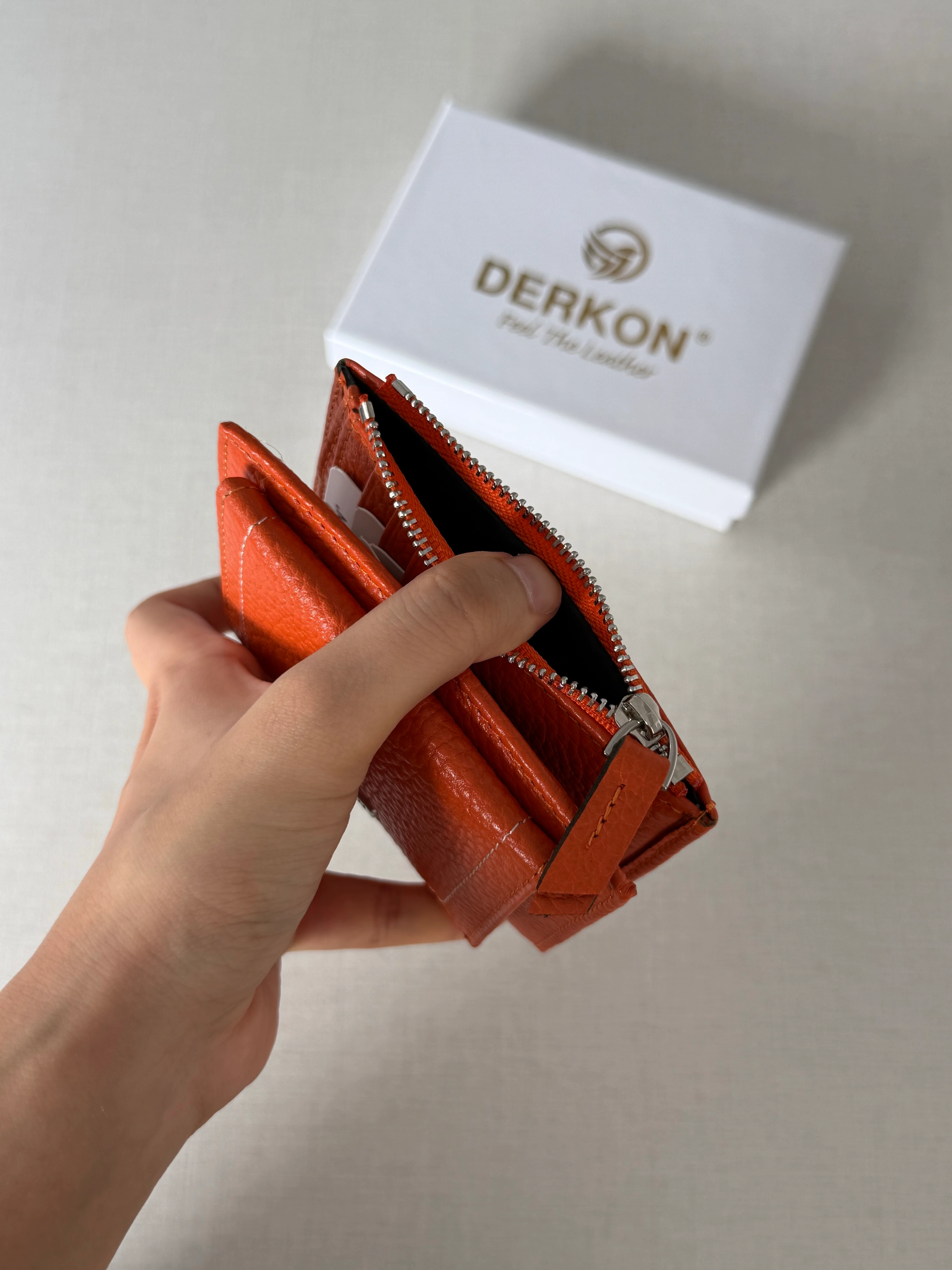 Her Çantaya Sığabilecek Ufak Bol Kartlık Bölmeli Hakiki Deri Bayan Cüzdanı Yuhan Model - TURUNCU