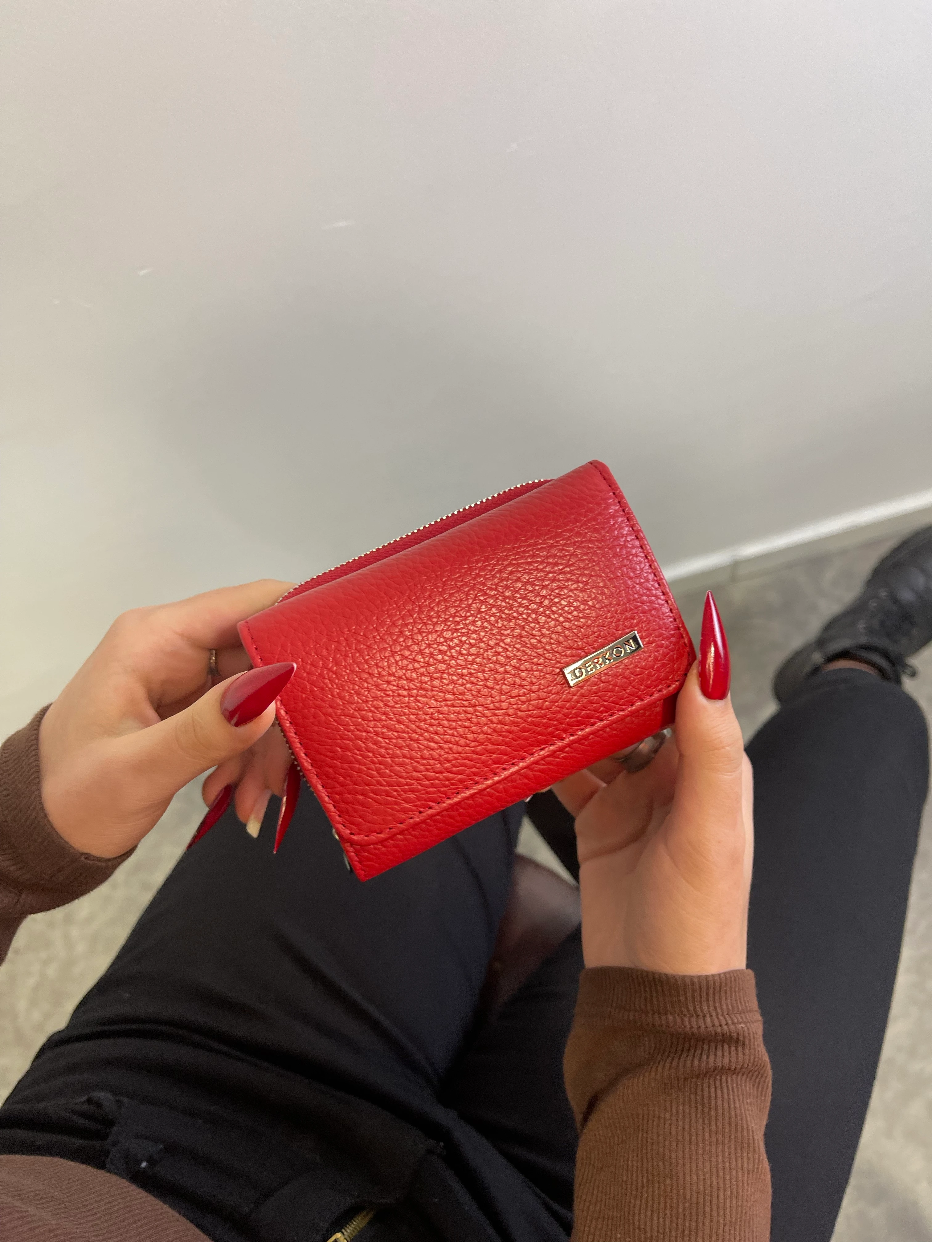 Her Çantaya Sığabilecek Ufak Kullanışlı Hakiki Deri Bayan Cüzdanı - kırmızı