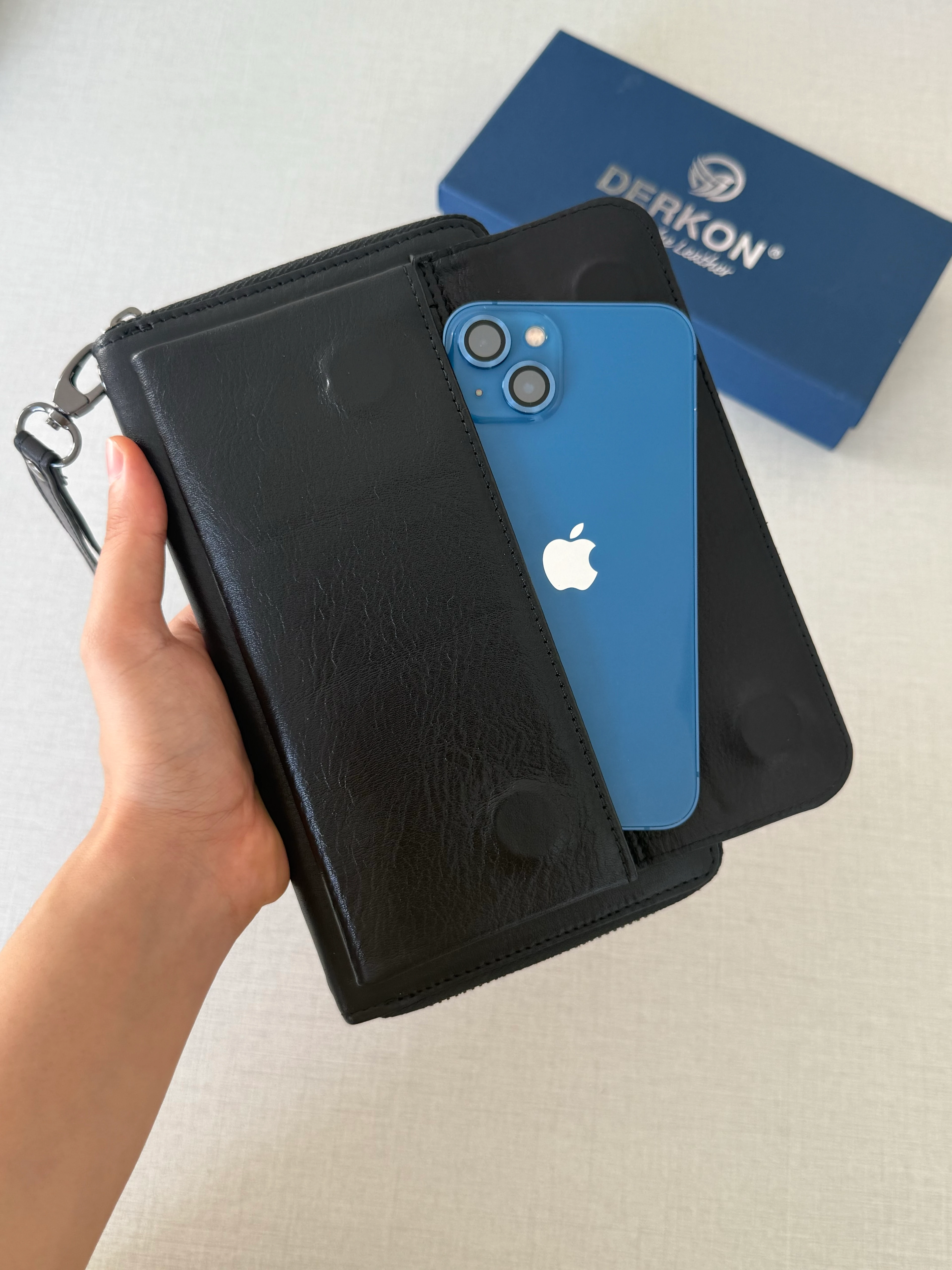 Lüks Hakiki Deri Elden Tutmalı Telefon Bölmeli Niko Model Cüzdan - SİYAH