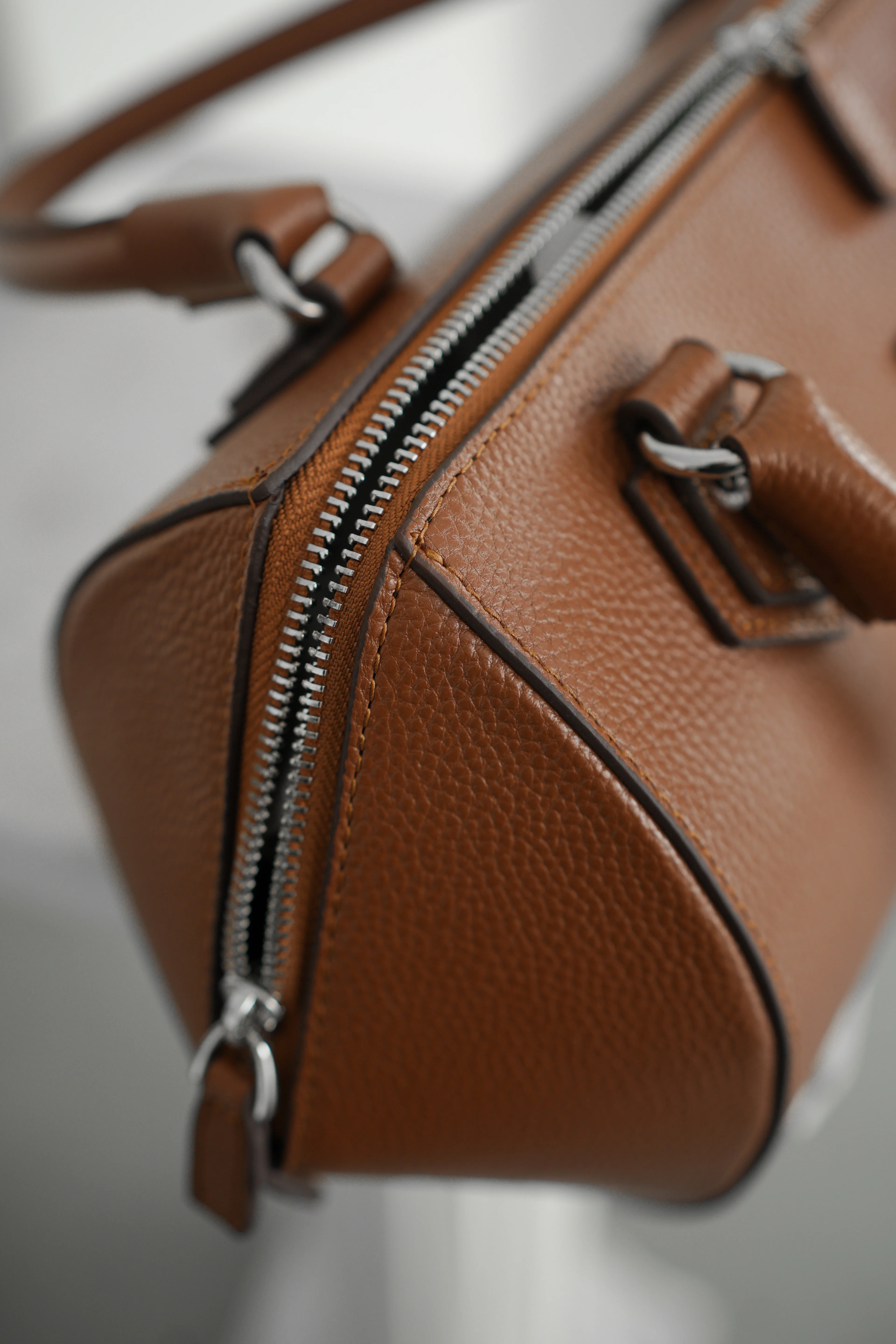 Hakiki Deri Rosely Model Kadın Çantası - TABA