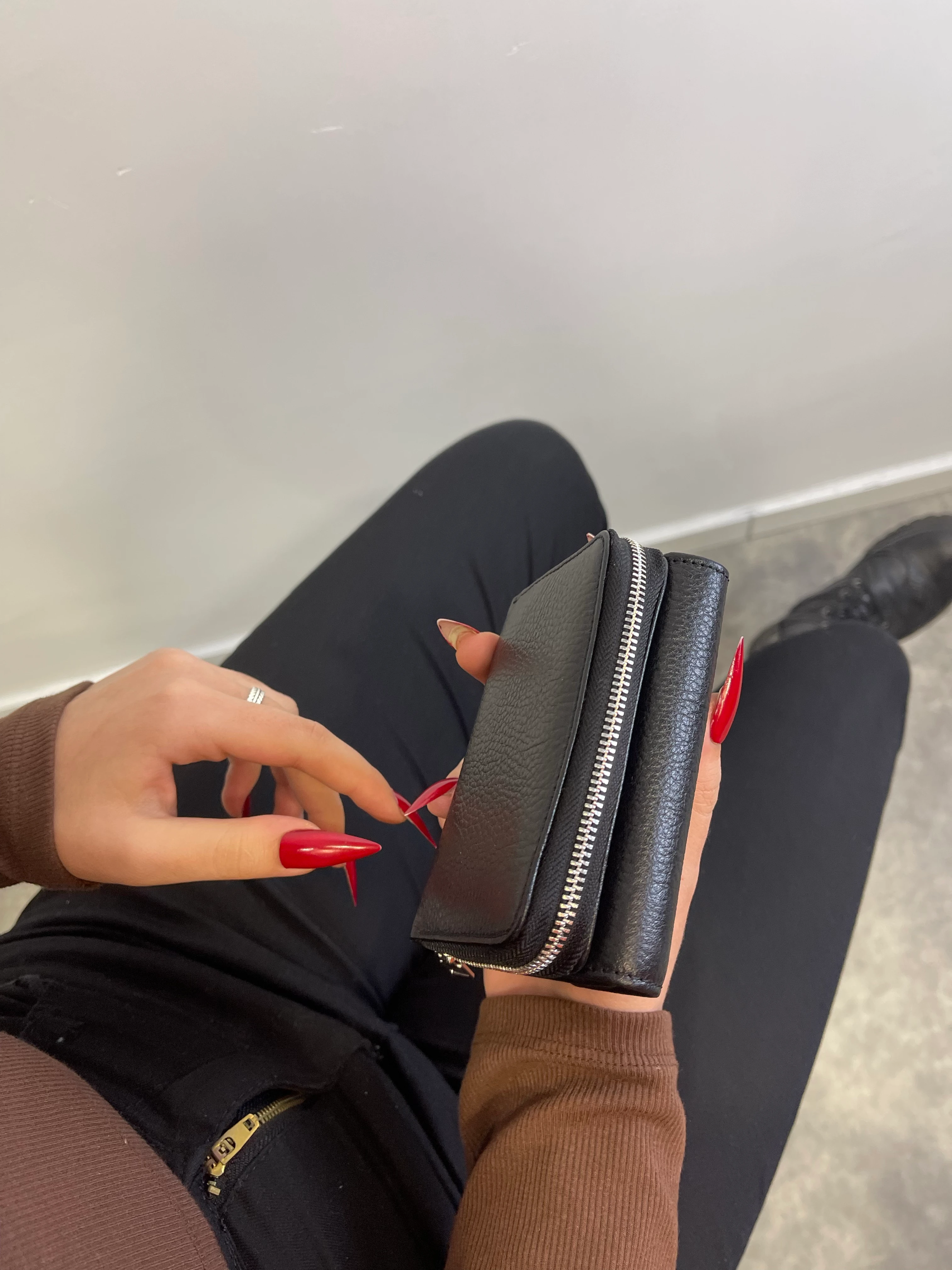 Her Çantaya Sığabilecek Ufak Kullanışlı Hakiki Deri Bayan Cüzdanı