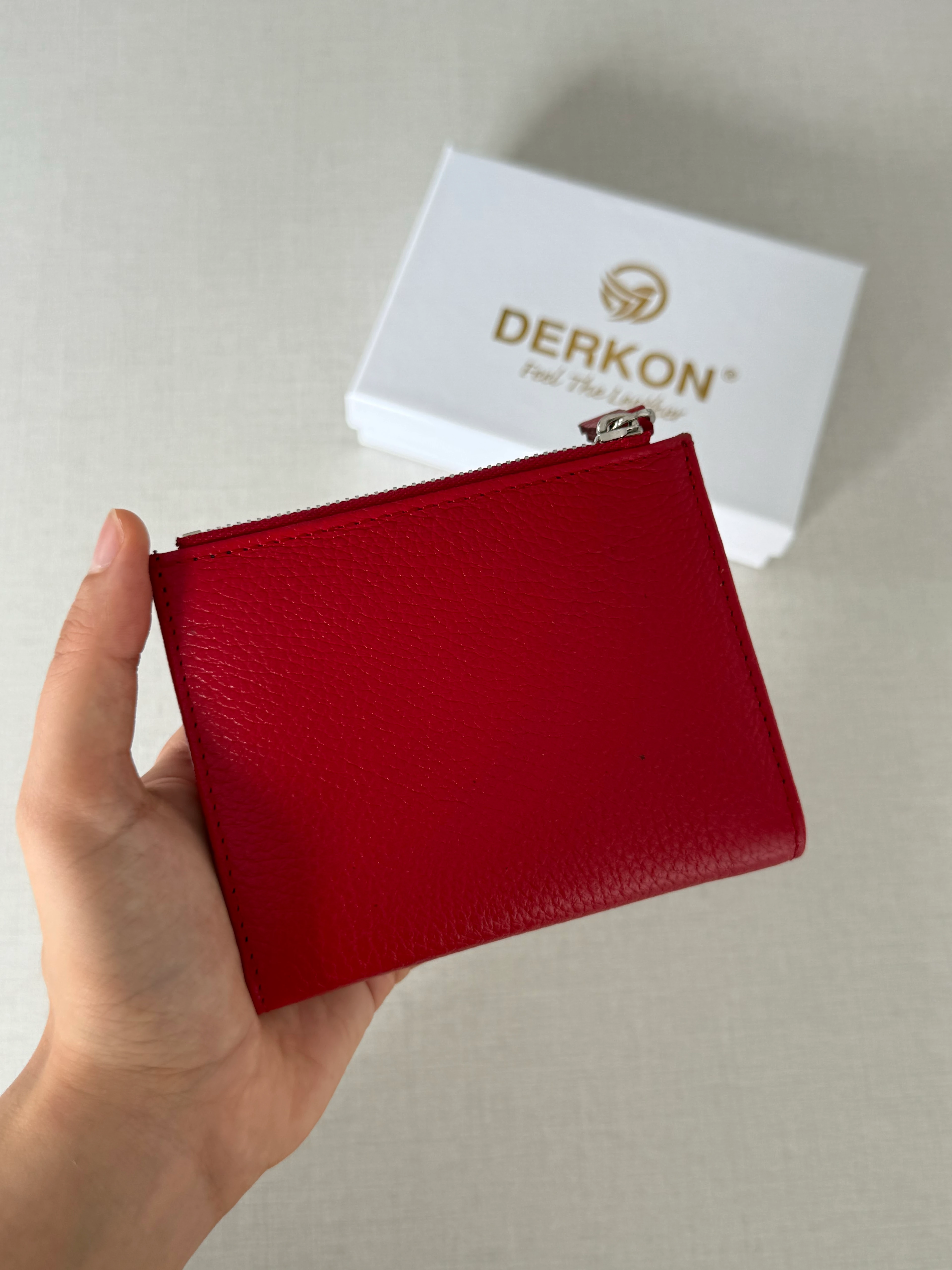 Her Çantaya Sığabilecek Ufak Bol Kartlık Bölmeli Hakiki Deri Bayan Cüzdanı Yuhan Model - KIRMIZI