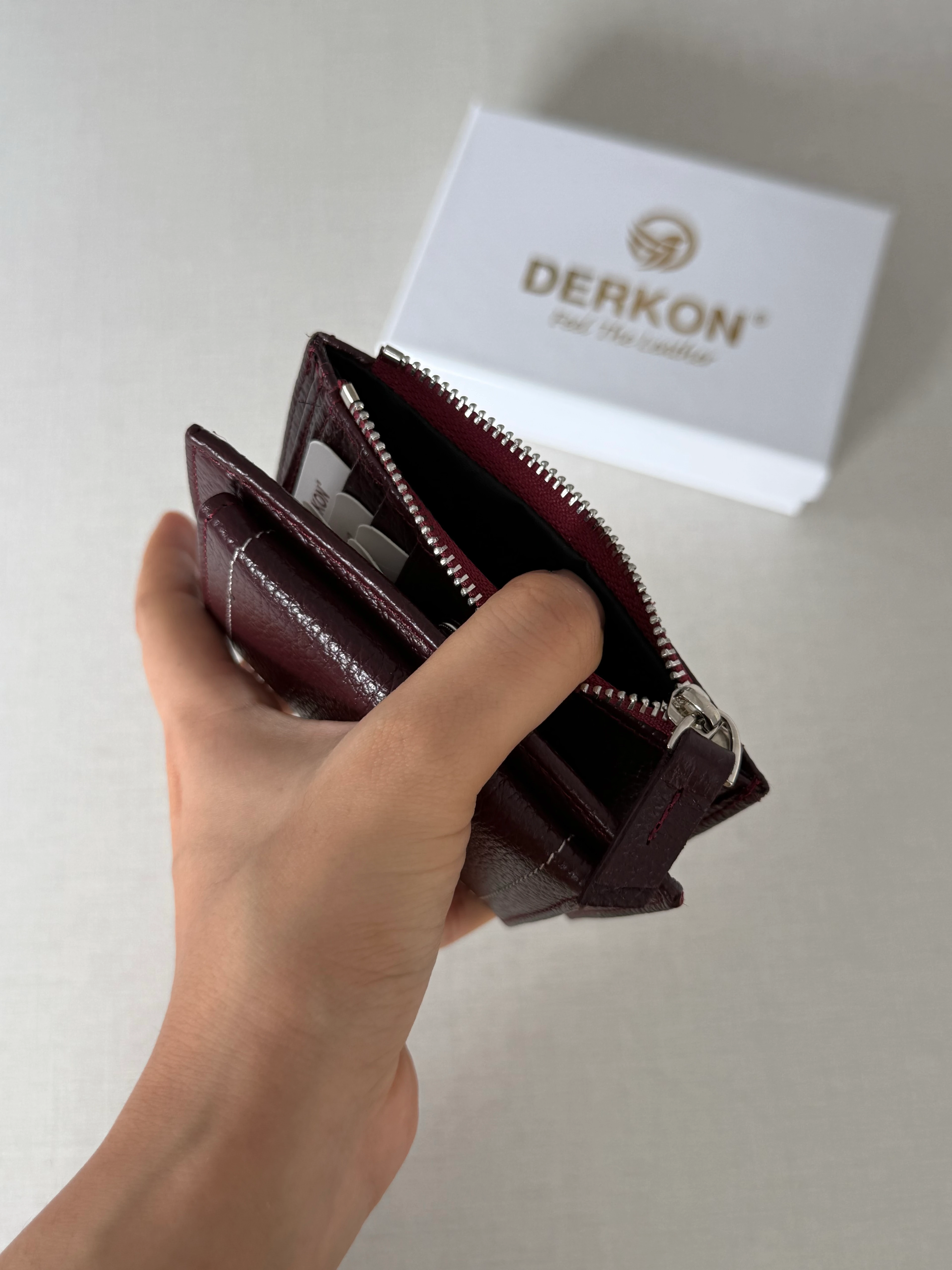 Her Çantaya Sığabilecek Ufak Bol Kartlık Bölmeli Hakiki Deri Bayan Cüzdanı Yuhan Model - BORDO