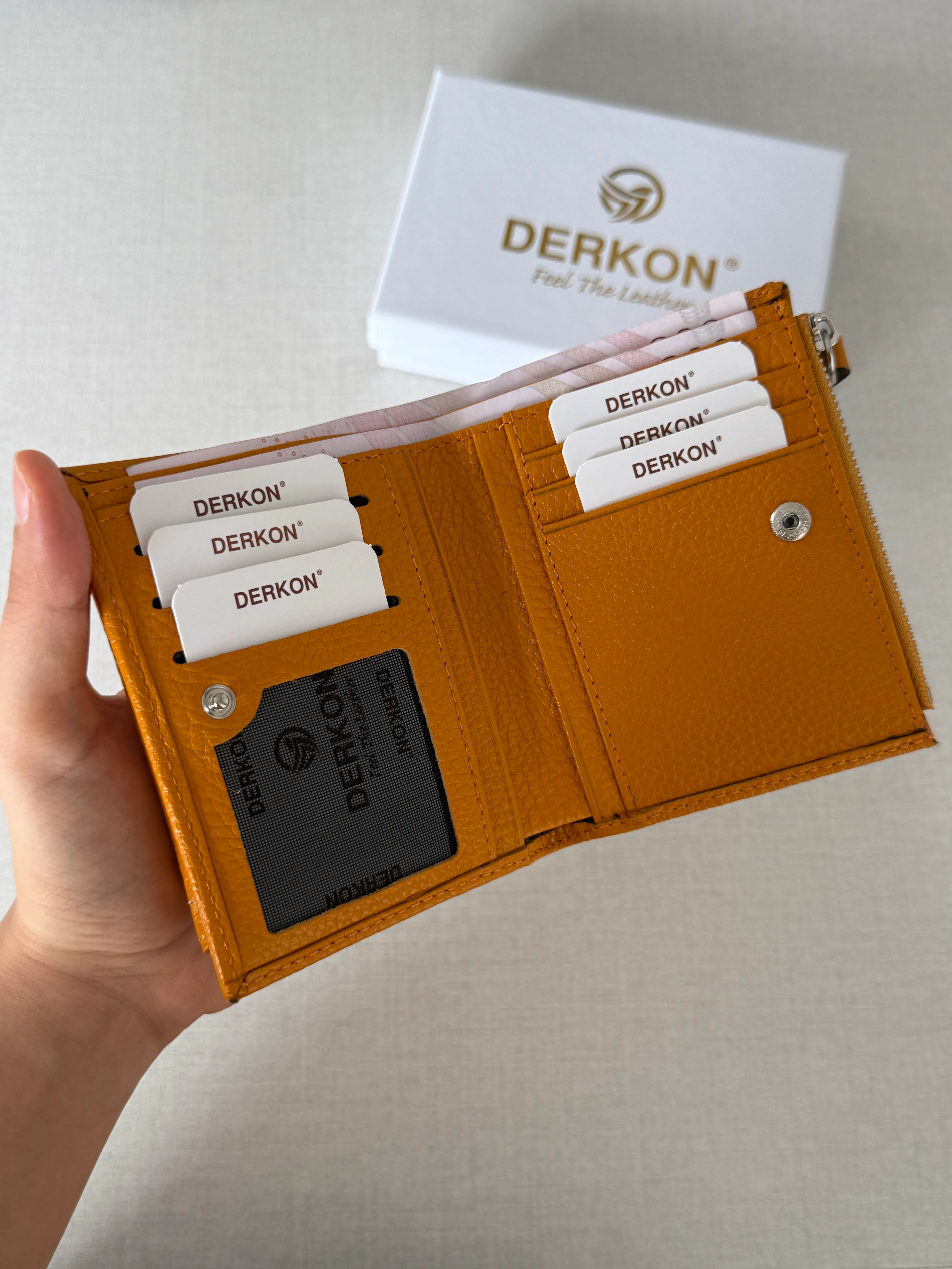 Her Çantaya Sığabilecek Ufak Bol Kartlık Bölmeli Hakiki Deri Bayan Cüzdanı Yuhan Model - SARI