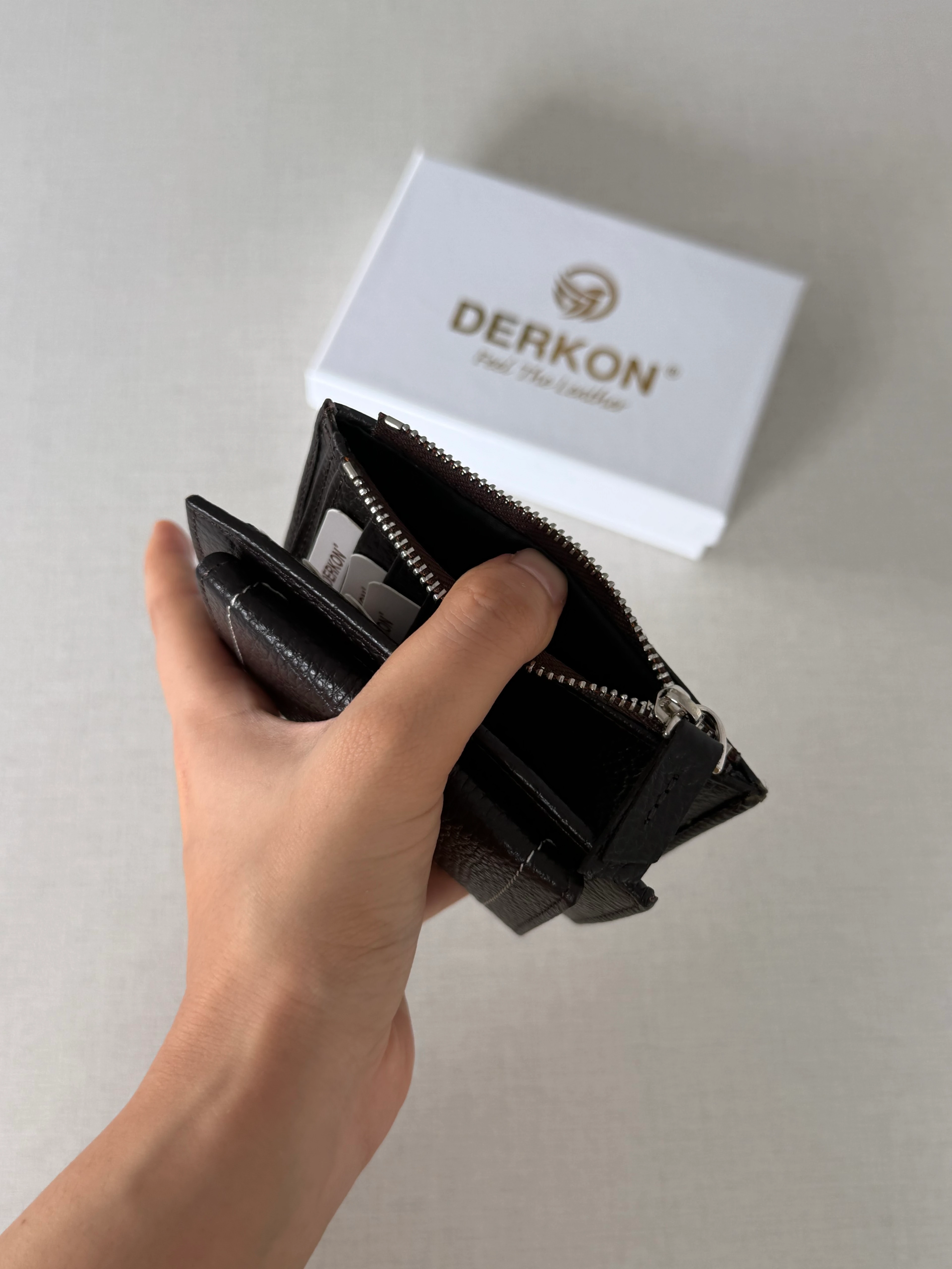 Her Çantaya Sığabilecek Ufak Bol Kartlık Bölmeli Hakiki Deri Bayan Cüzdanı Yuhan Model - KAHVERENGİ