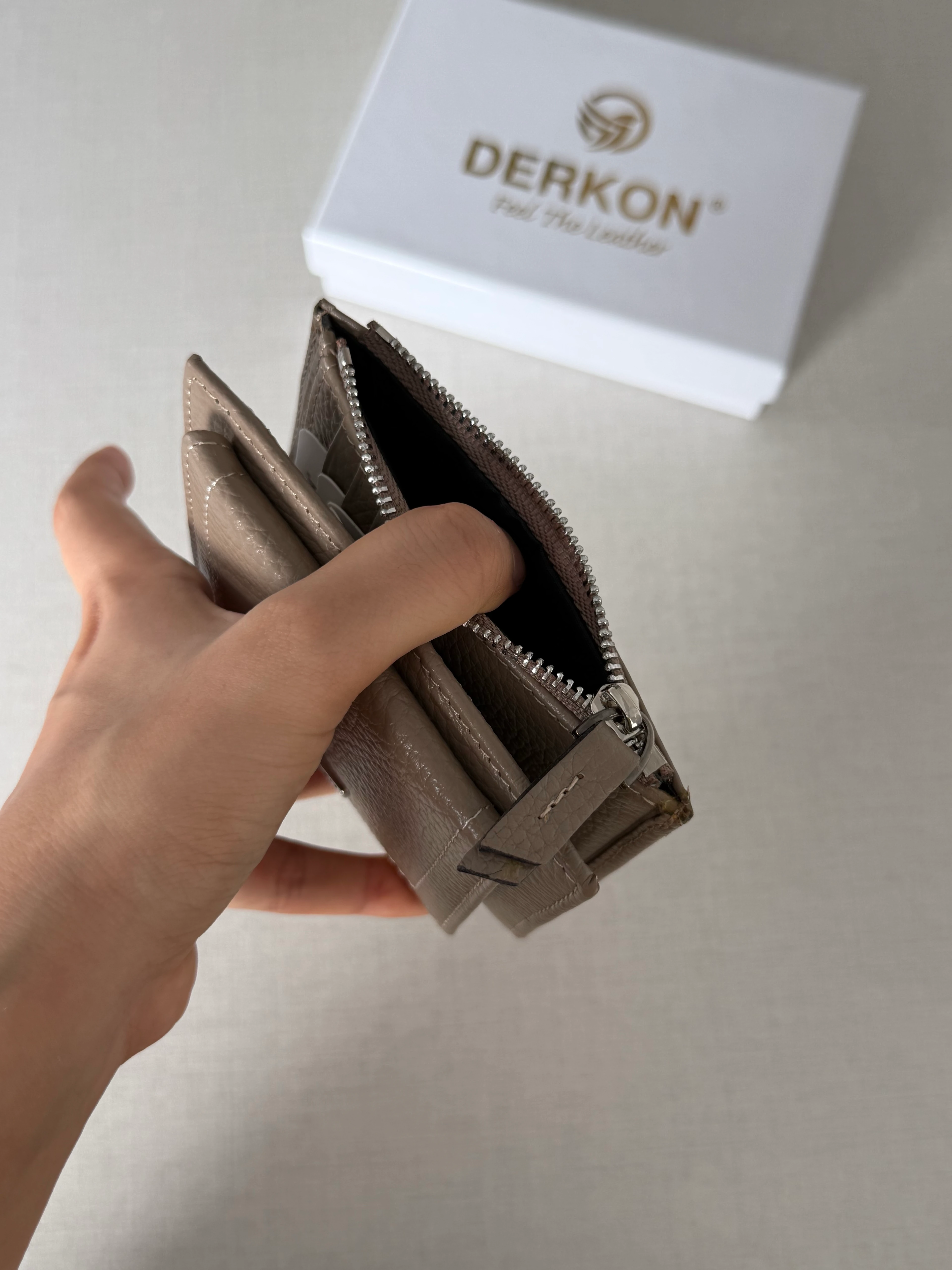 Her Çantaya Sığabilecek Ufak Bol Kartlık Bölmeli Hakiki Deri Bayan Cüzdanı Yuhan Model - VİZON