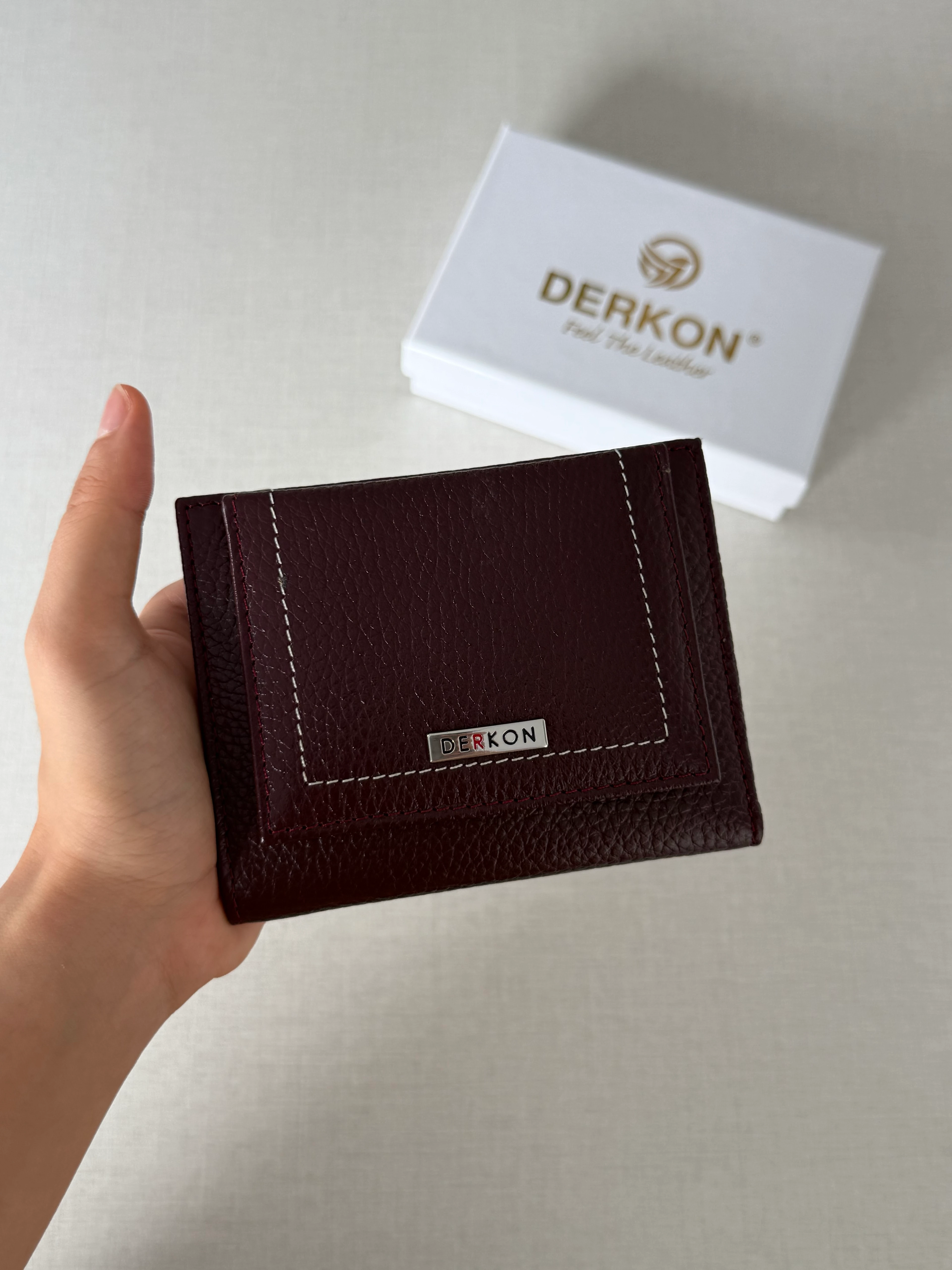 Her Çantaya Sığabilecek Ufak Bol Kartlık Bölmeli Hakiki Deri Bayan Cüzdanı Yuhan Model - BORDO