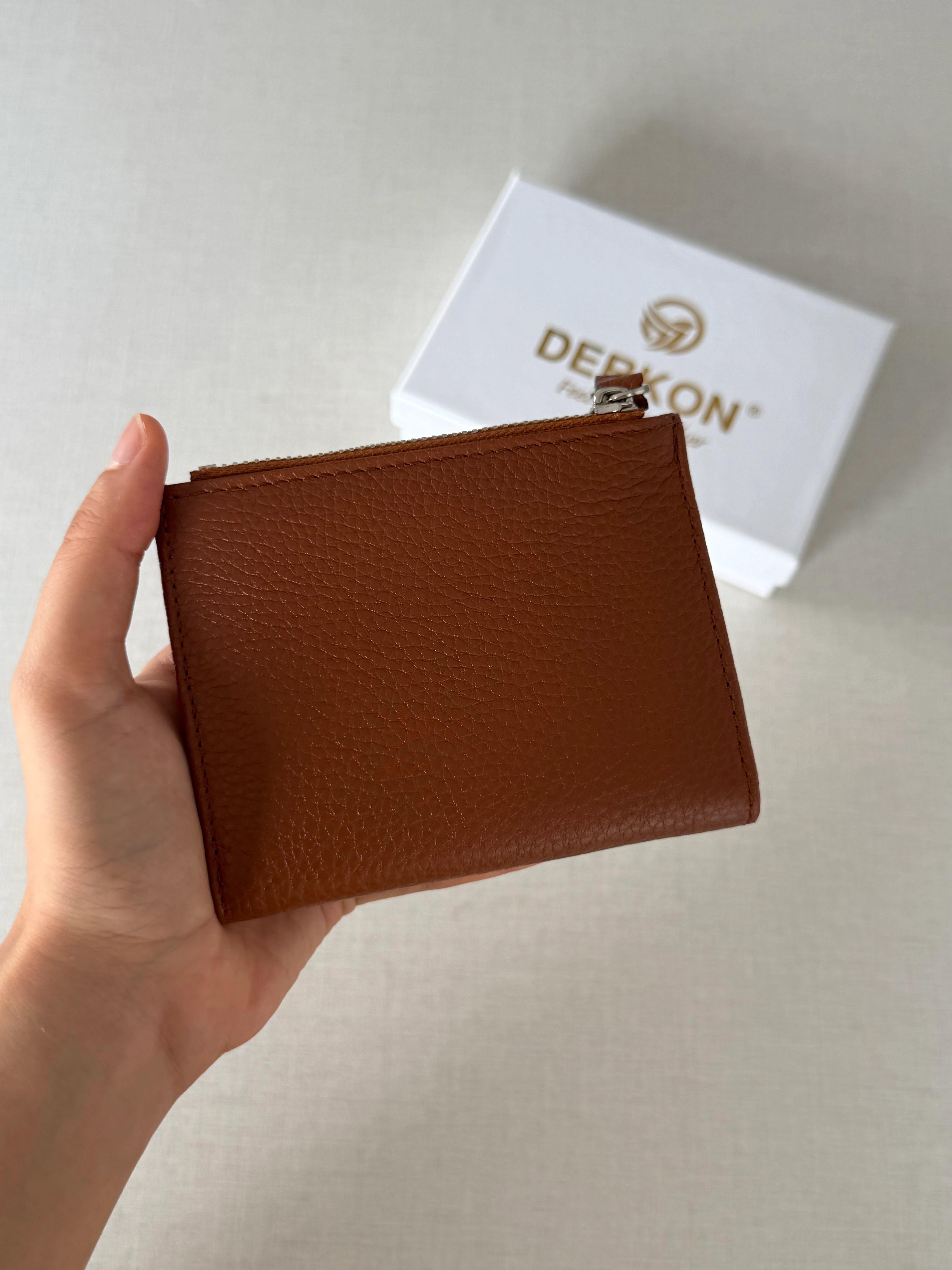 Her Çantaya Sığabilecek Ufak Bol Kartlık Bölmeli Hakiki Deri Bayan Cüzdanı Yuhan Model - TABA