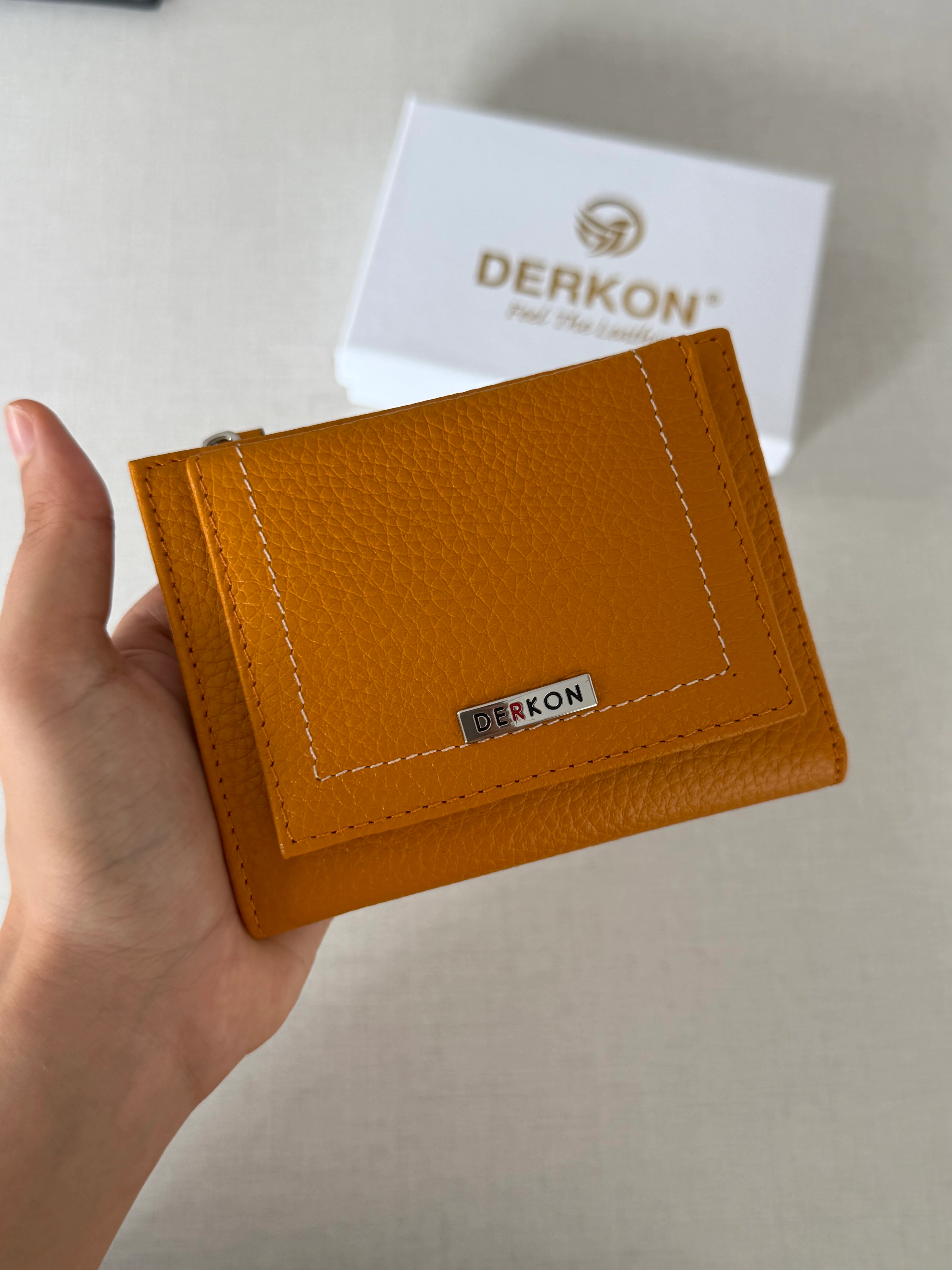 Her Çantaya Sığabilecek Ufak Bol Kartlık Bölmeli Hakiki Deri Bayan Cüzdanı Yuhan Model - SARI