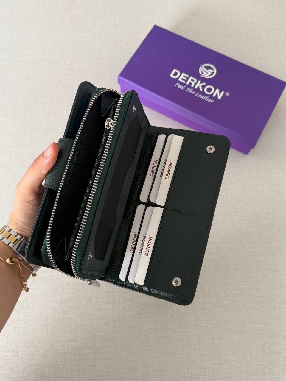 Bol Kartlıklı Hakiki Deri Cerny Model Kadın Cüzdanı - YEŞİL