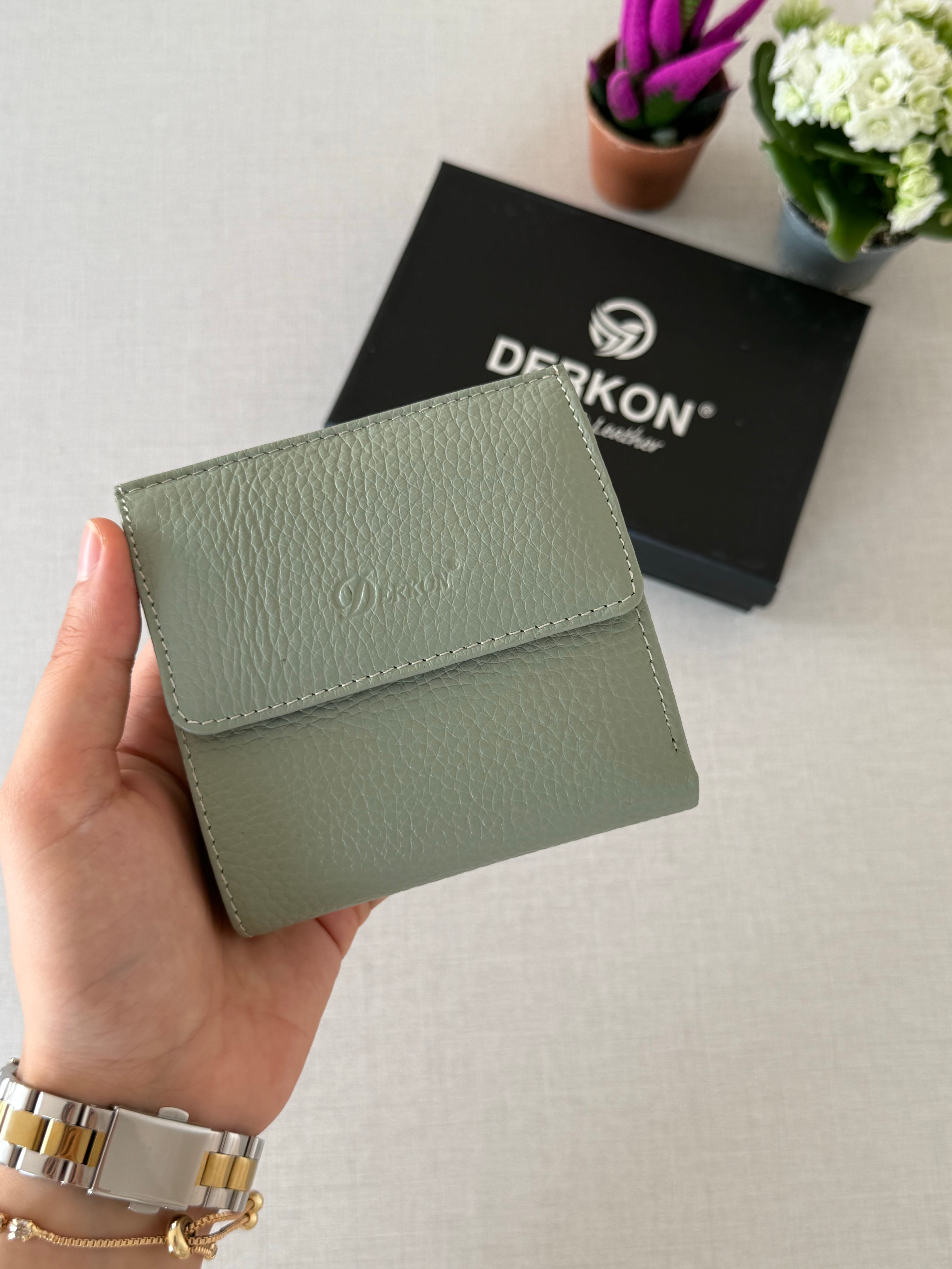 Her Çantaya Sığabilecek Ölçüde Hakiki Deri Juno Model Kadın Cüzdanı - YEŞİL
