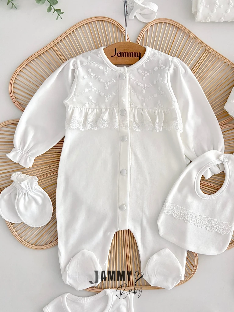 Jessica Pıtırcık Dantelli 10 Parça Yenidoğan Set-BEYAZ