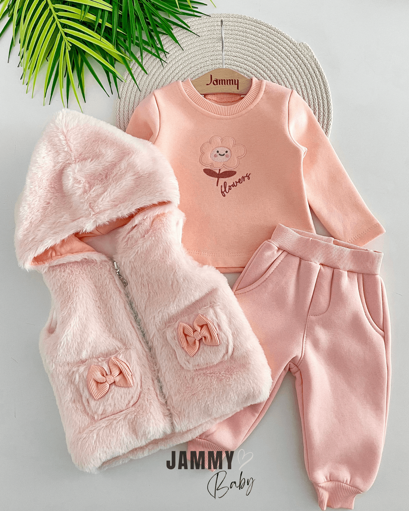 Peluş Fiyonk Detaylı Yelekli 3 İplik Takım-SOMON
