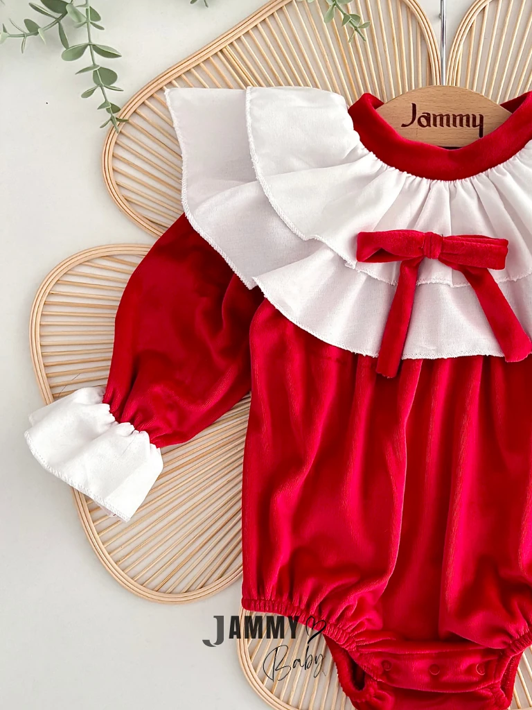 Briella Kat Kat Volan Yakalı Fiyonklu Parlak Yumuşacık Kadife Romper-KIRMIZI