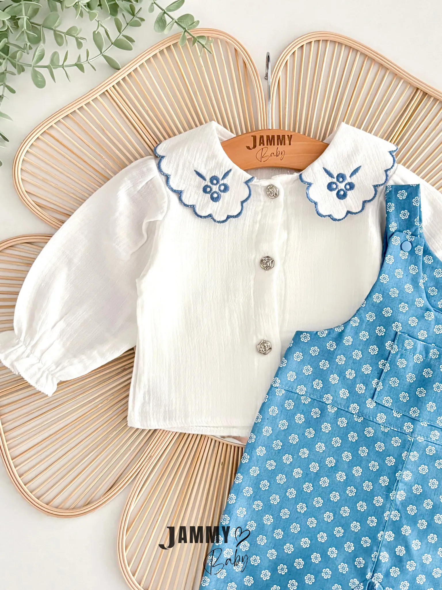 Çan Çiçeği Nakışlı Gömlek & Salopet Set-MAVİ